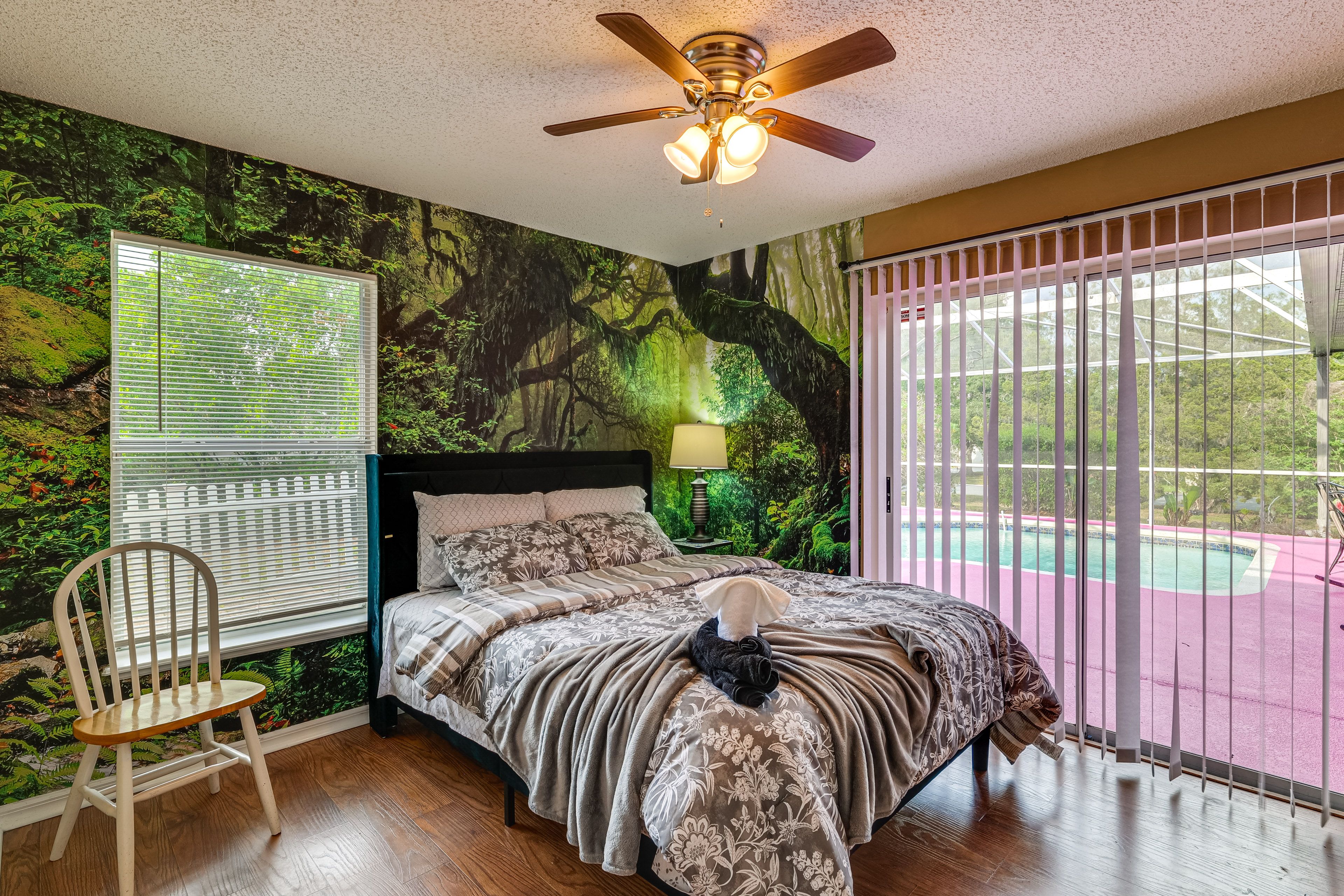Bedroom 2 | Queen Bed