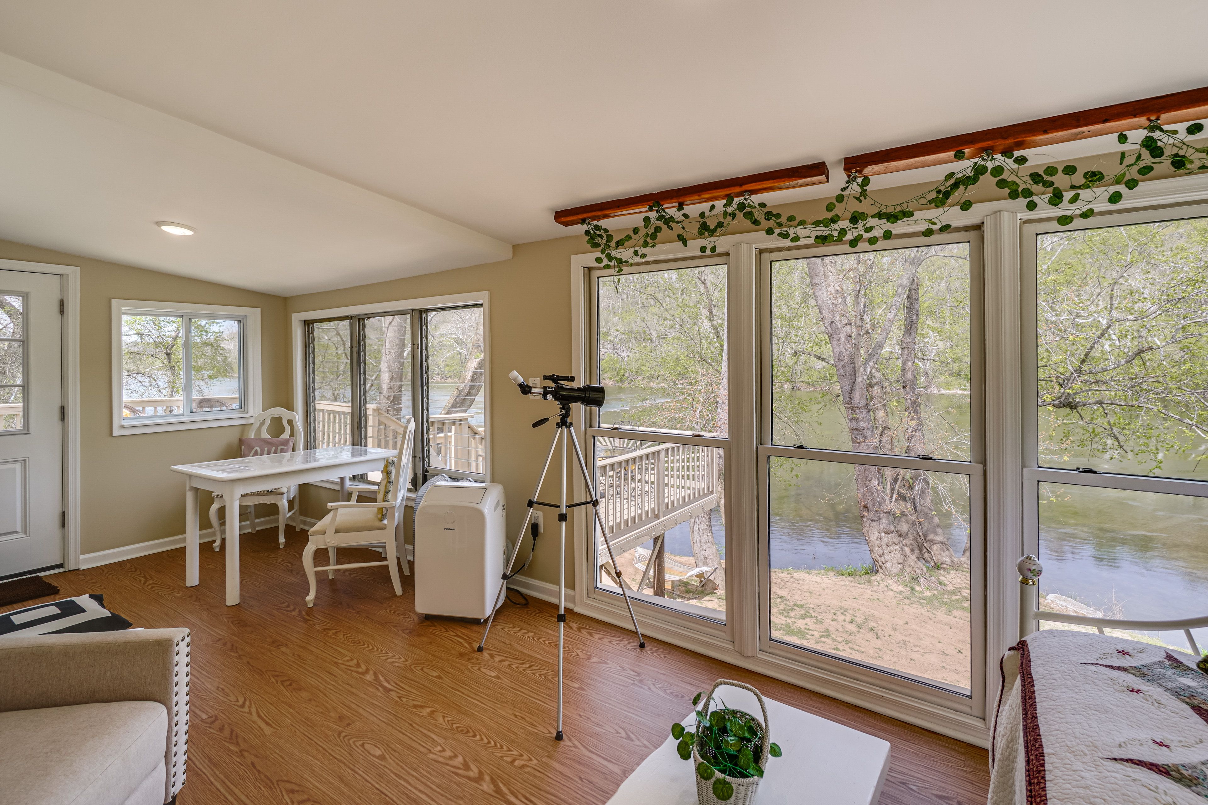 Sunroom | Twin Daybed w/ Twin Trundle