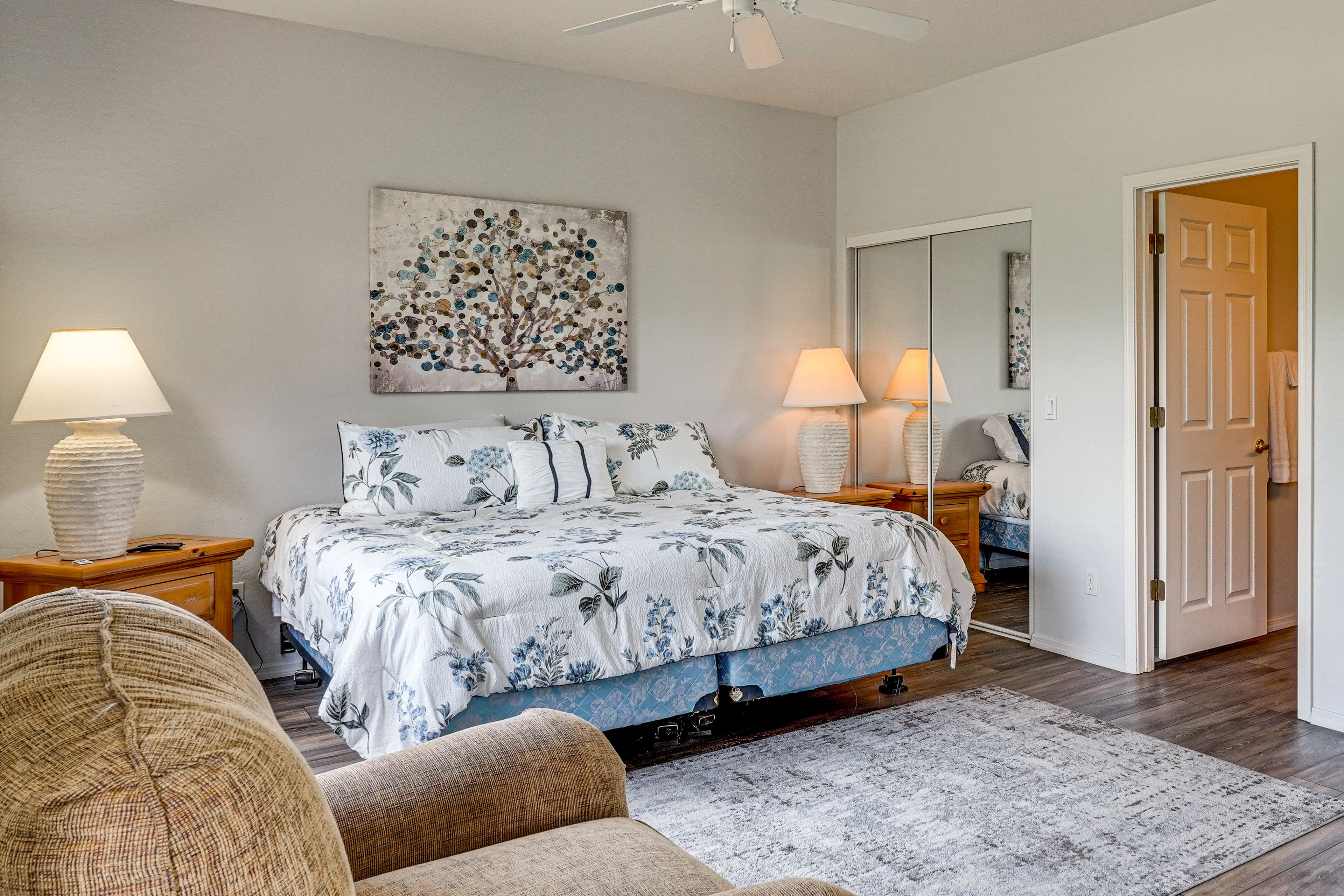 Bedroom 1 | King Bed
