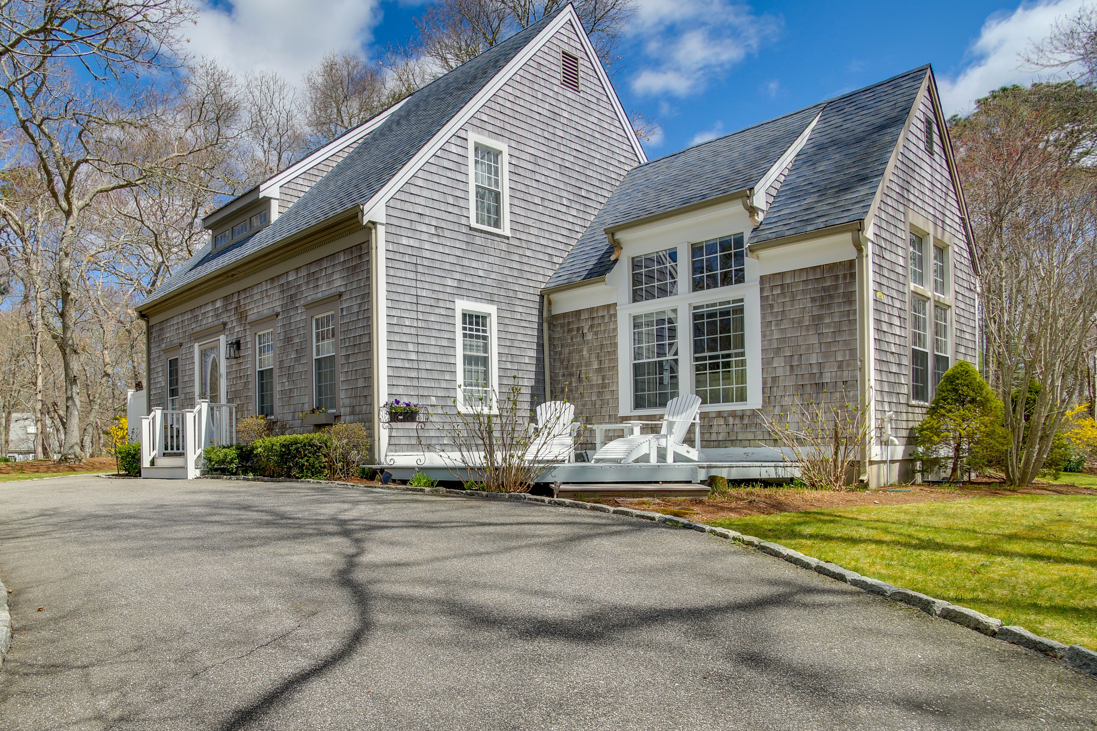 Front Exterior | Sundeck | Entryway (2 Steps Required)