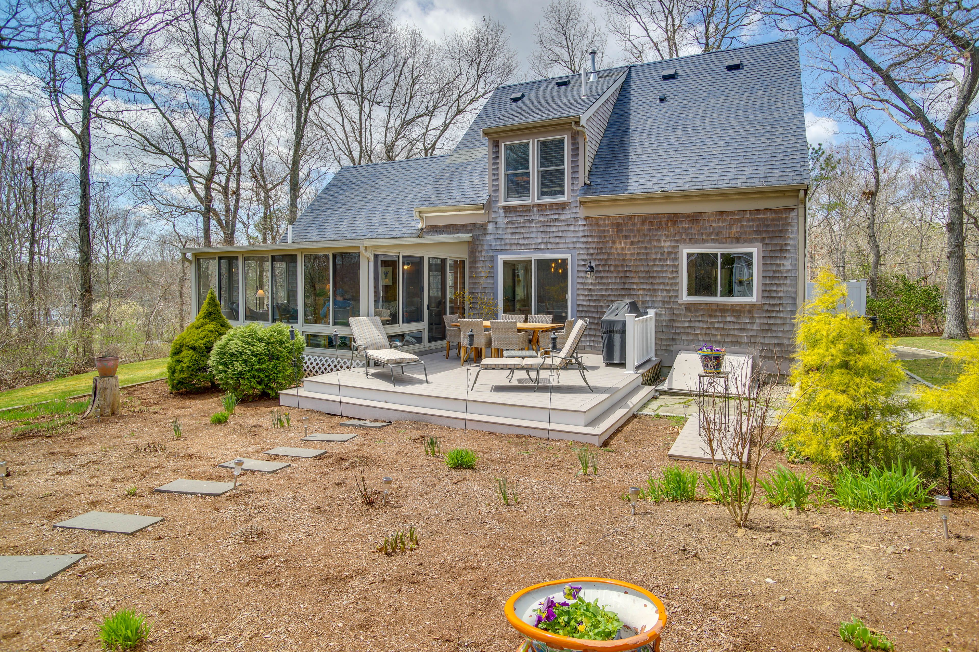 Spacious Yard | Outdoor Shower