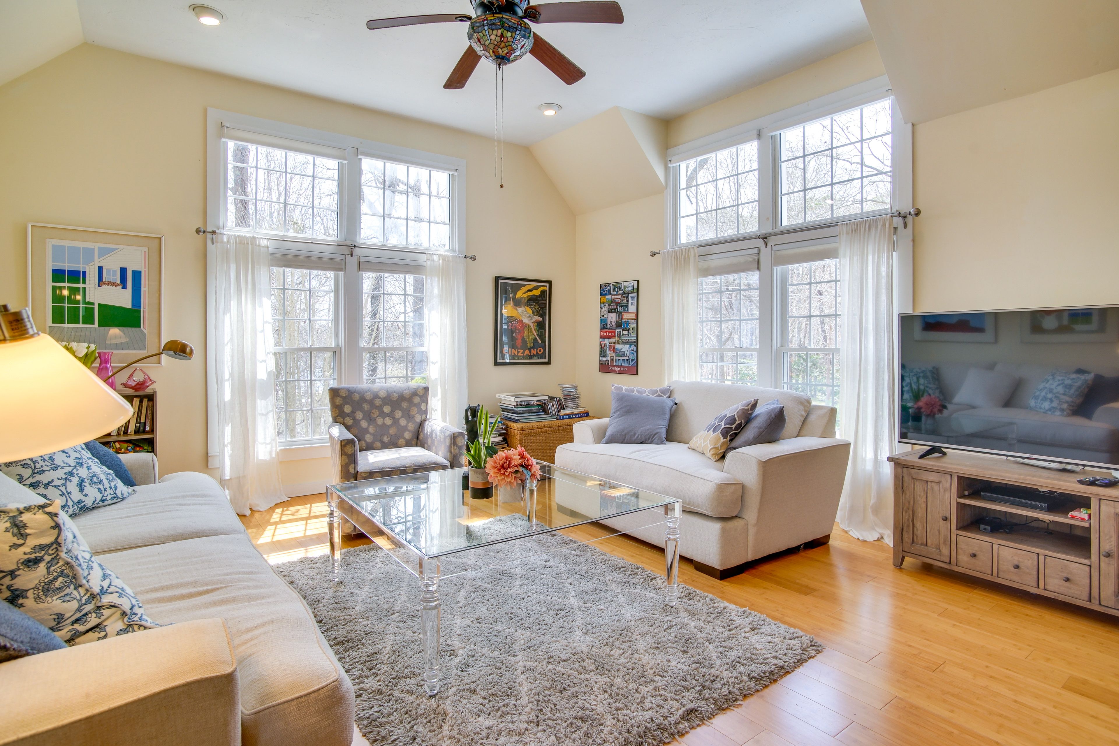 Living Room | 1st Floor | Free WiFi