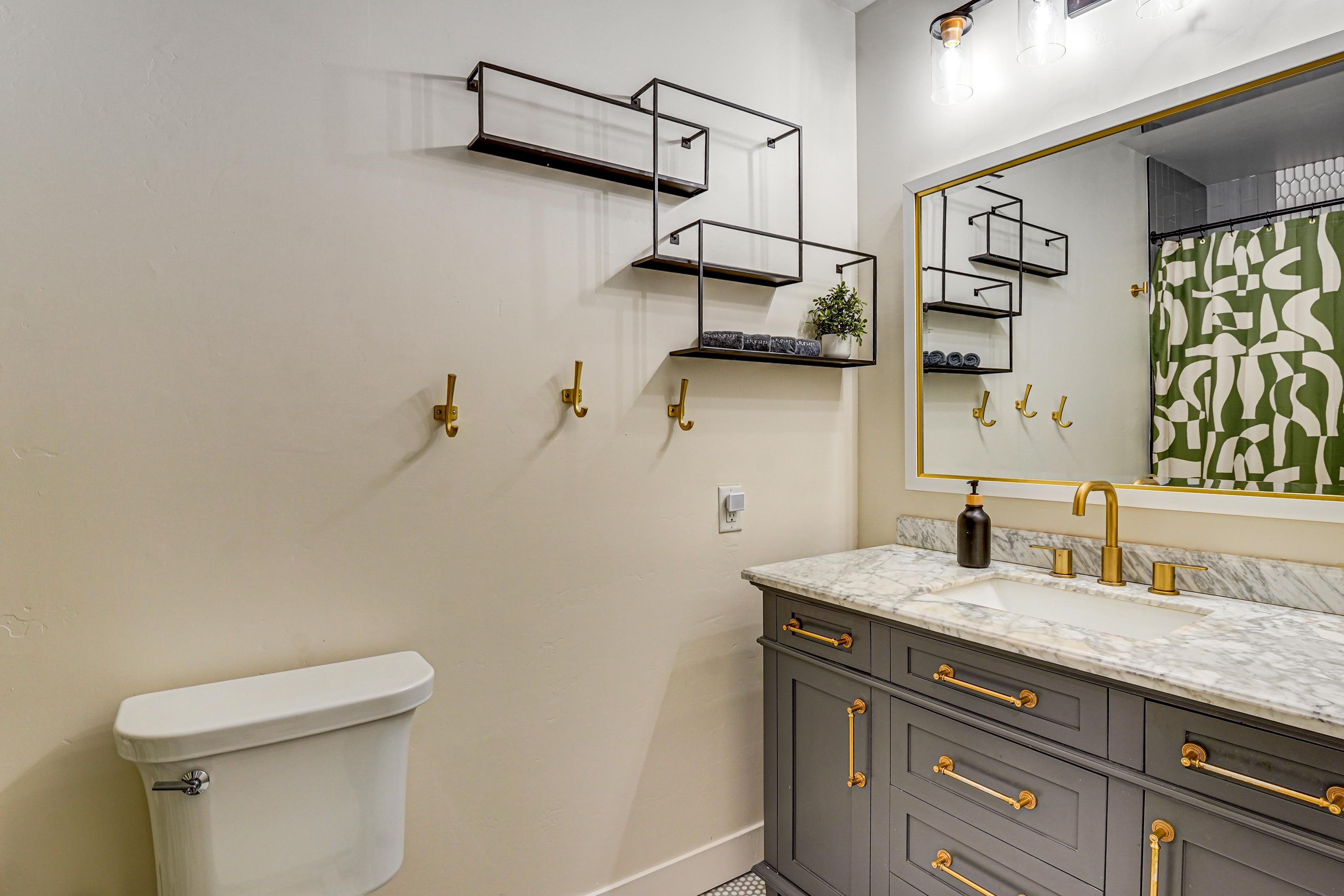 Full Bathroom