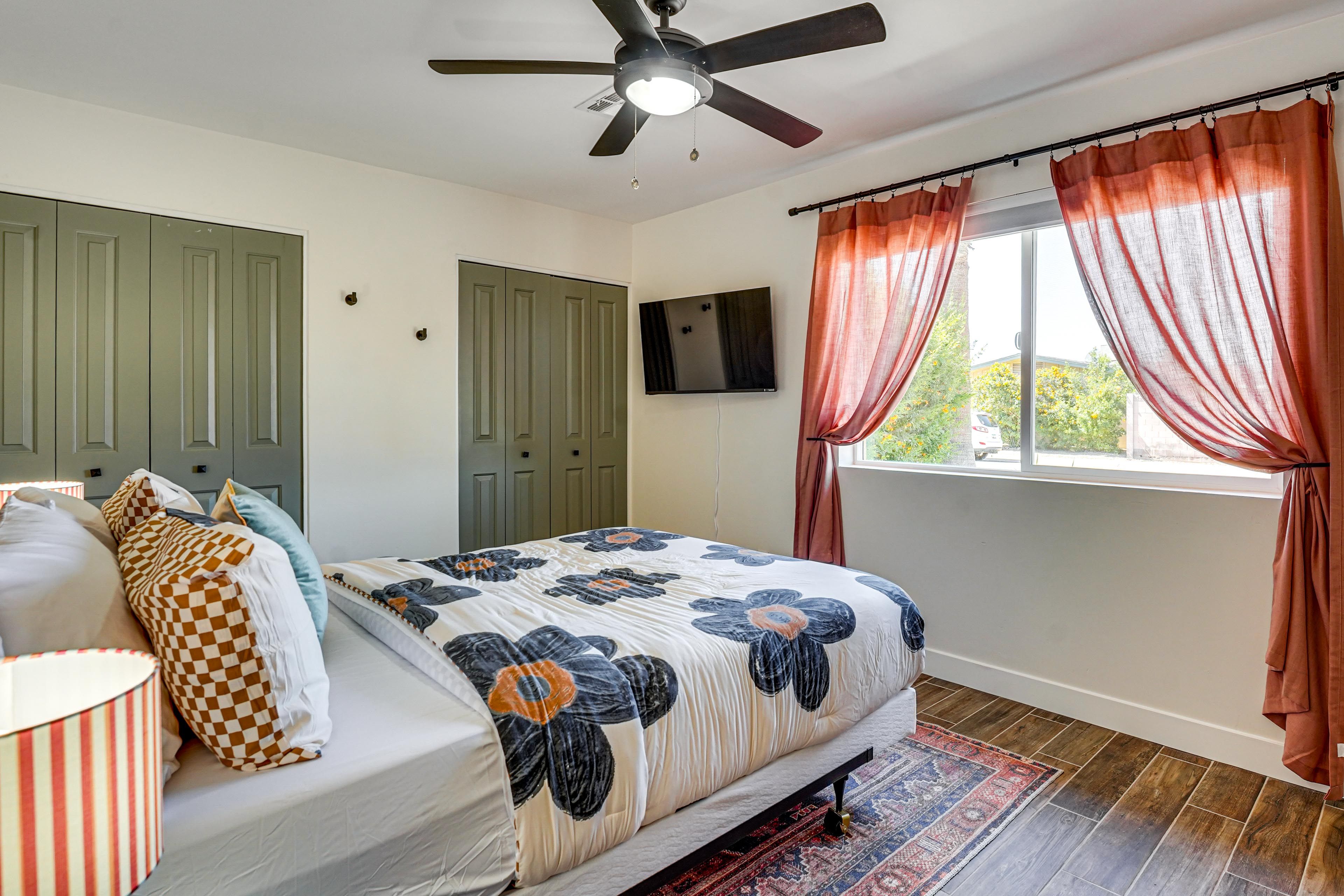 Bedroom 3 | Queen Bed