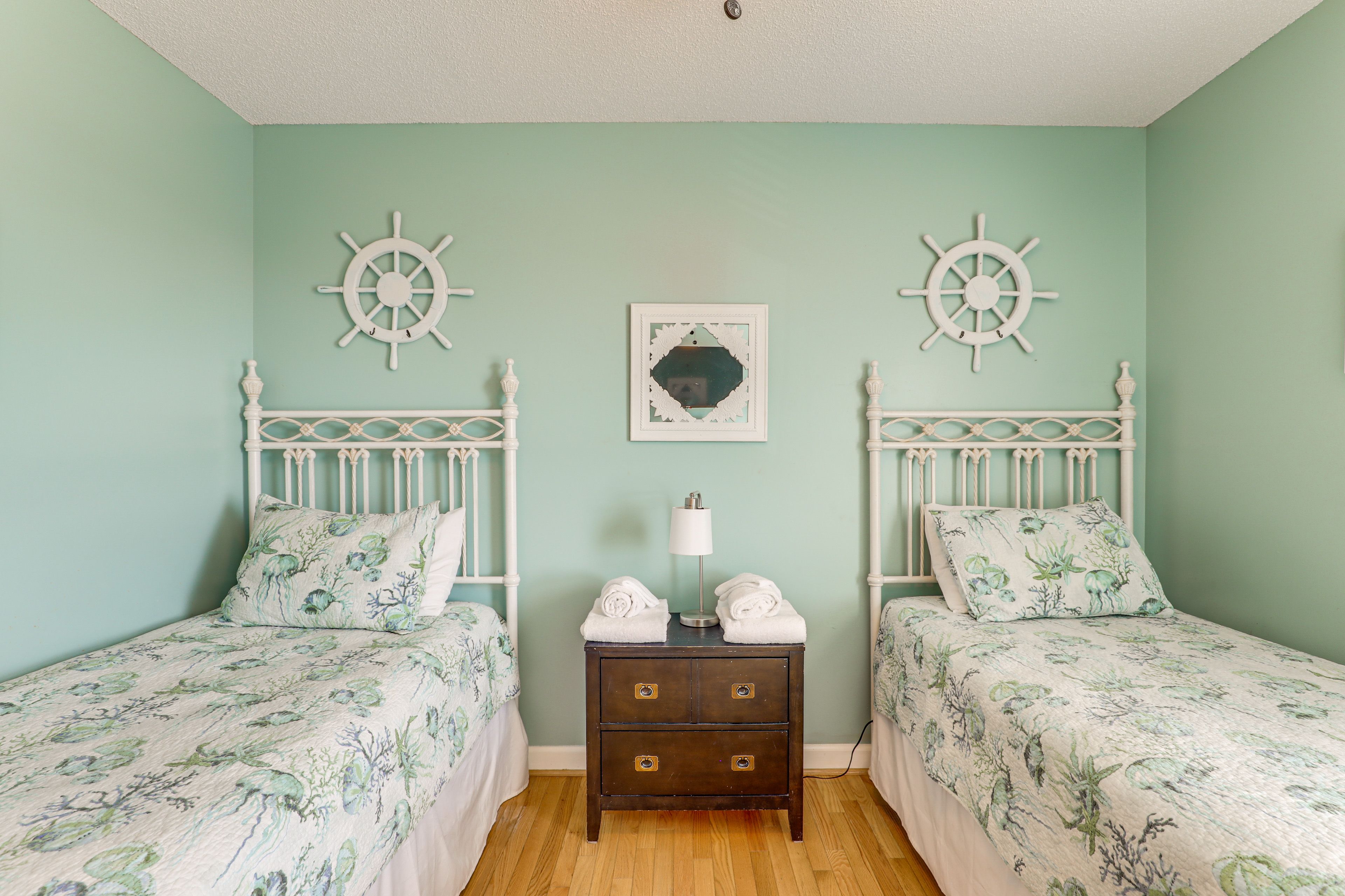 Bedroom 4 | 1st Floor | 2 Twin Beds