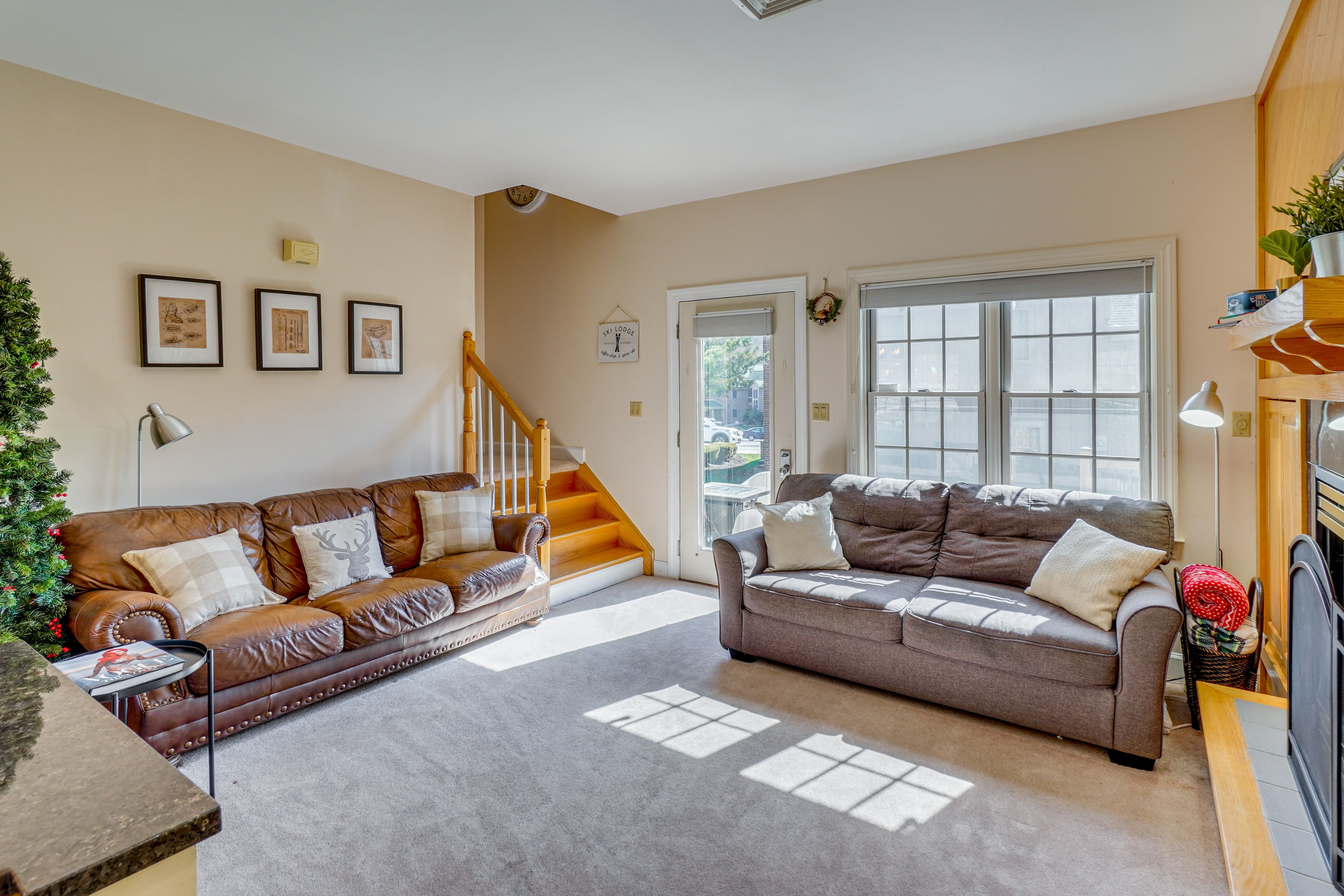 Living Room | Queen Sleeper Sofa | 1st Floor