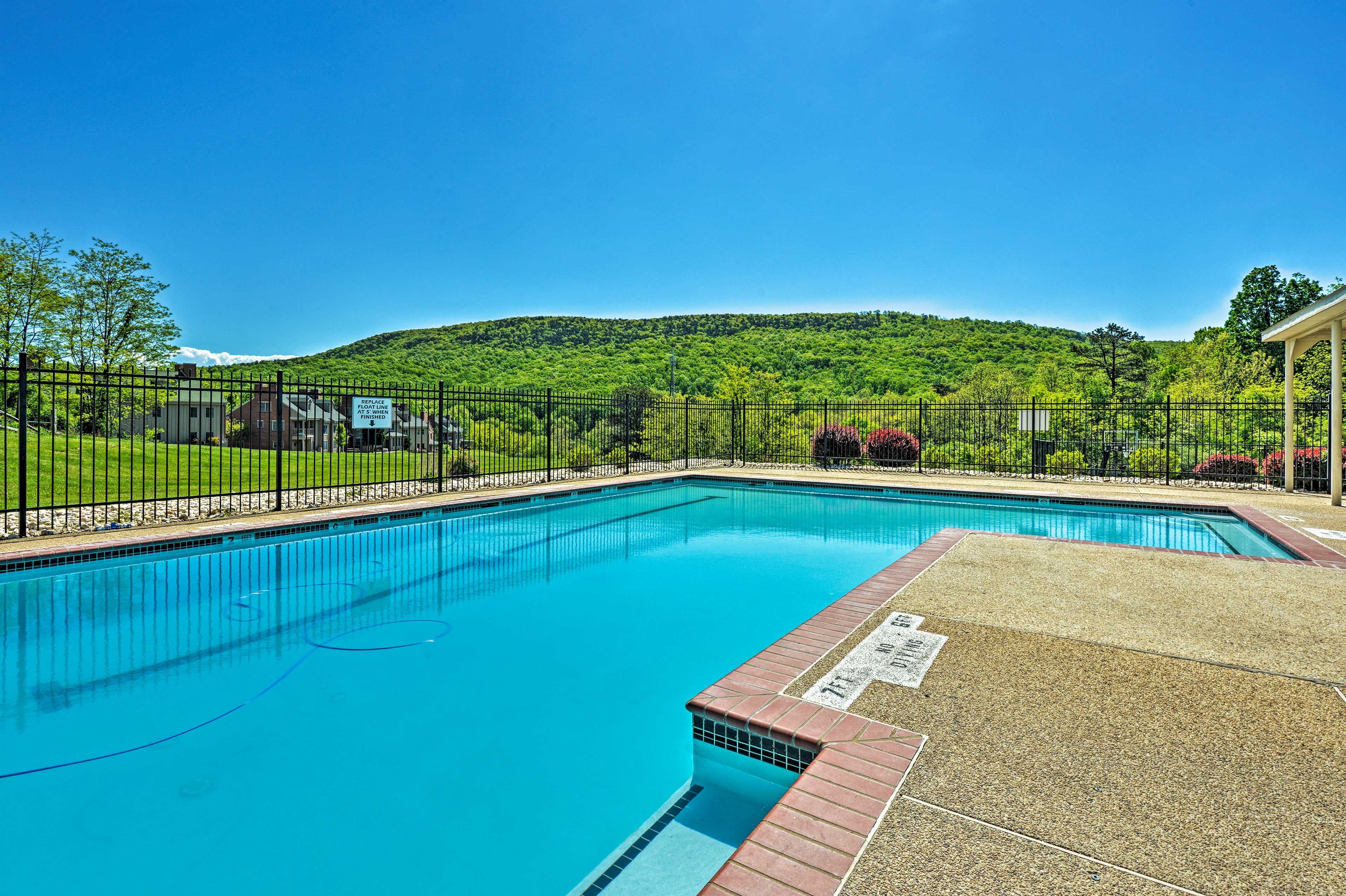 Whitetail Mountainside Homes | Community Pool