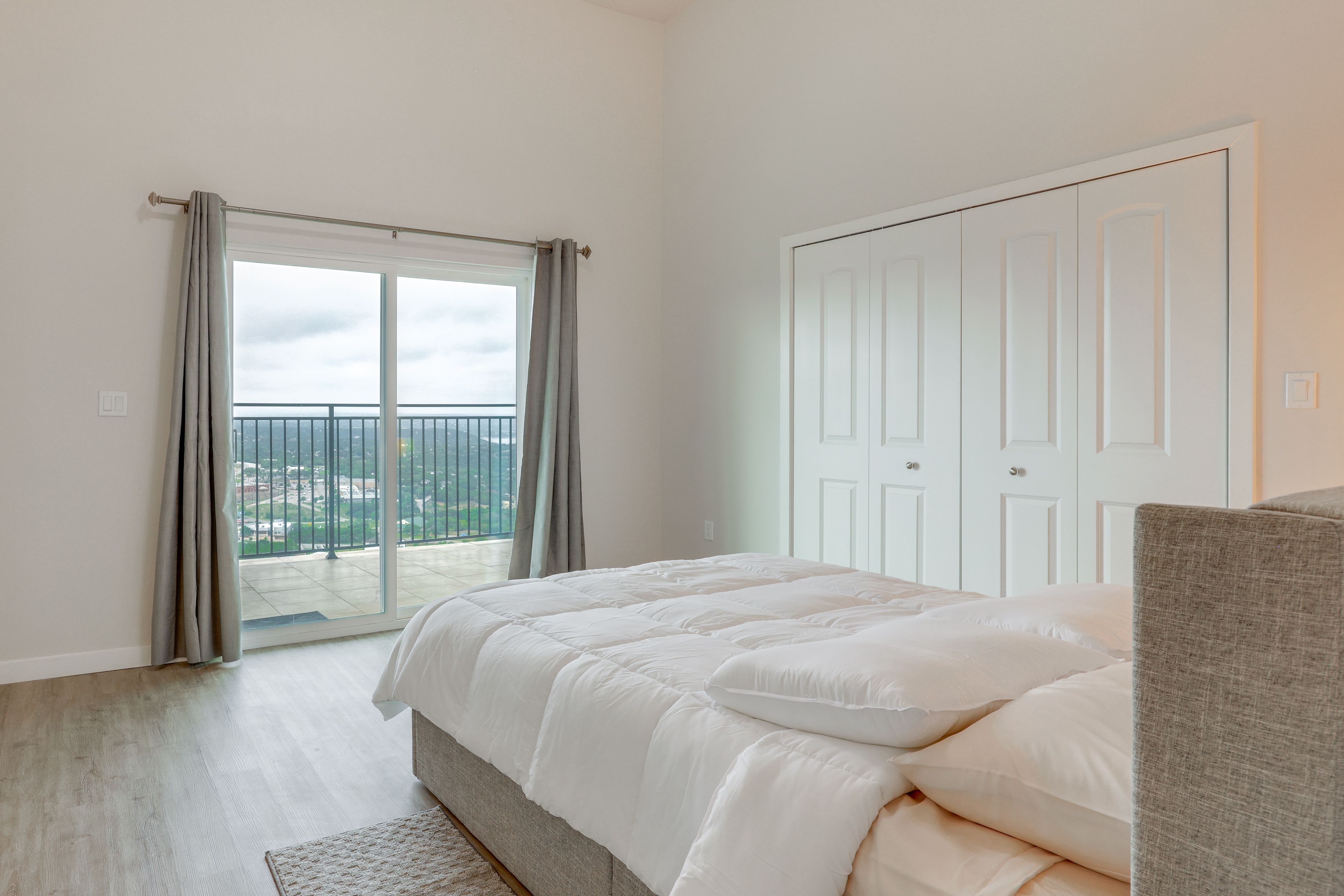 Bedroom 4 | Queen Bed | 1st Floor