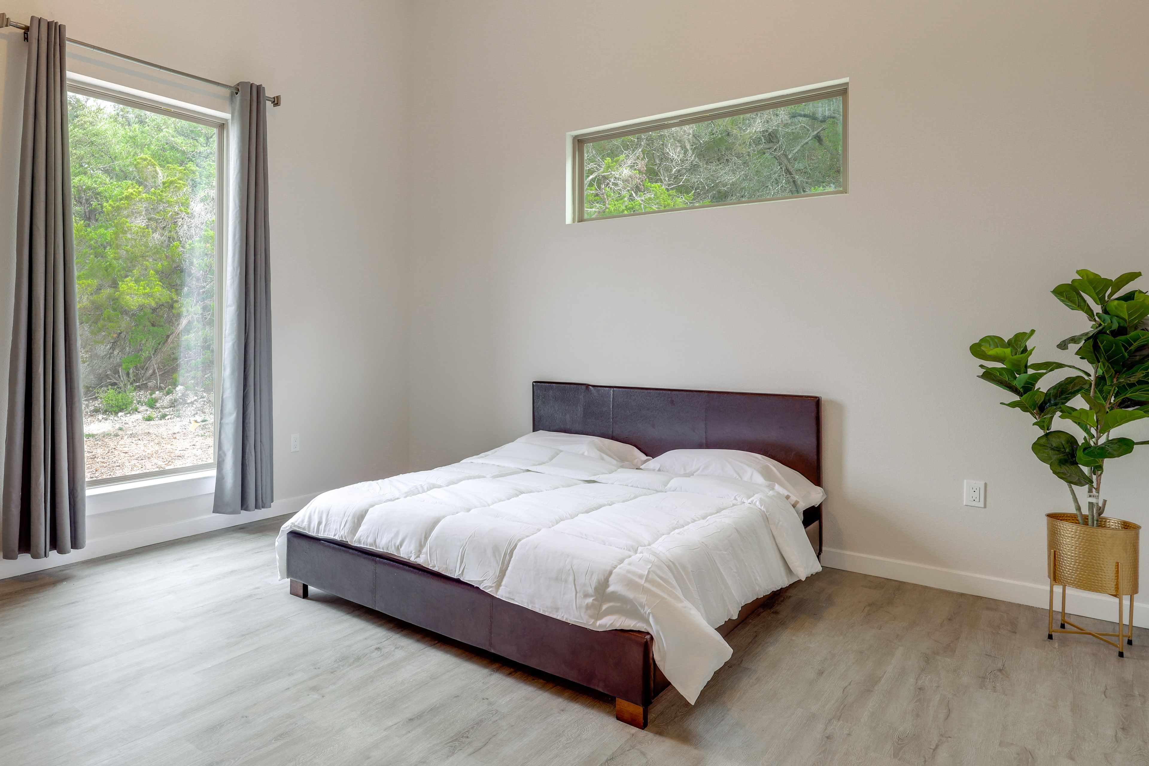 Bedroom 2 | Queen Bed | 1st Floor