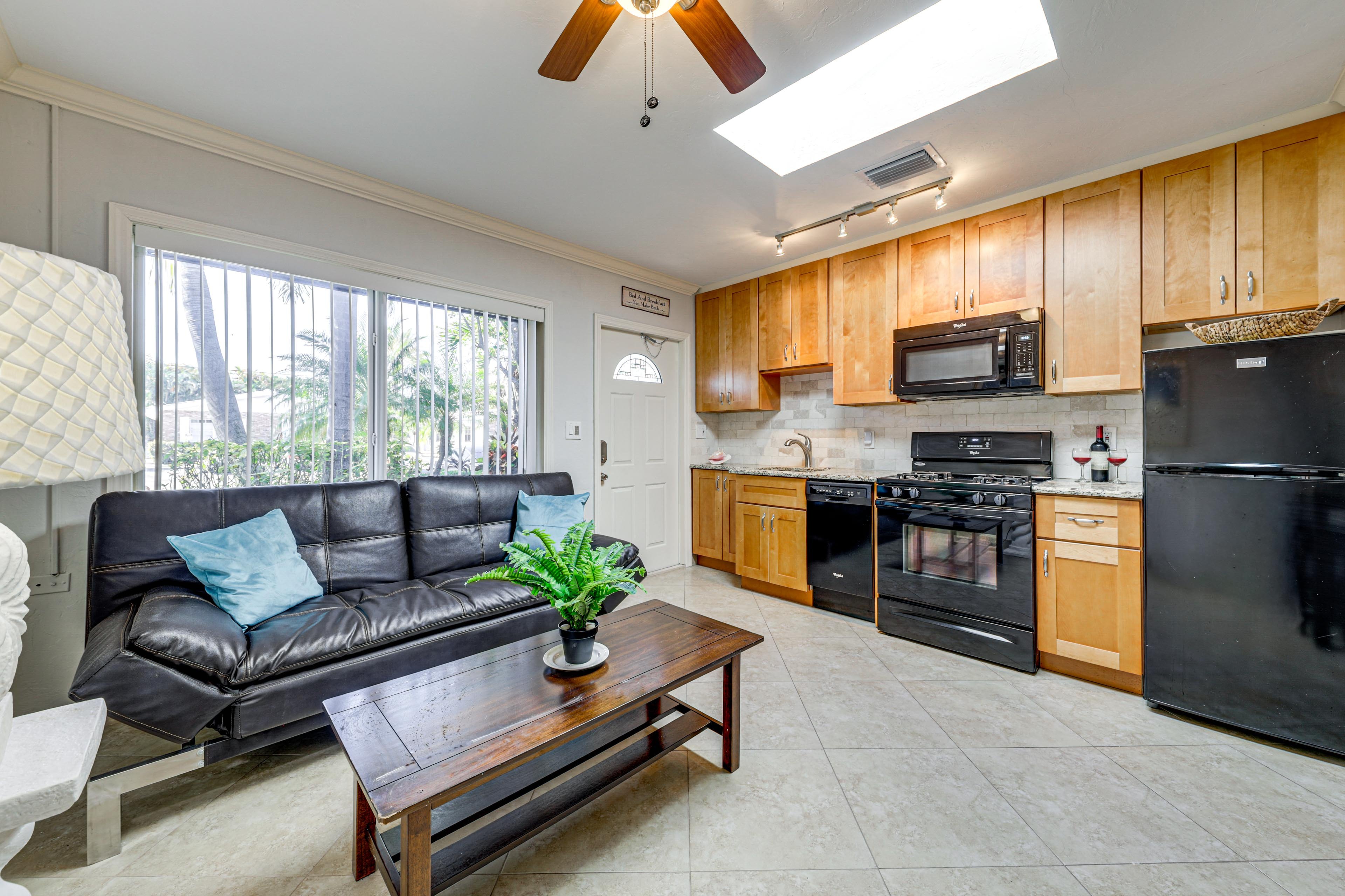 Living Room | Full Futon