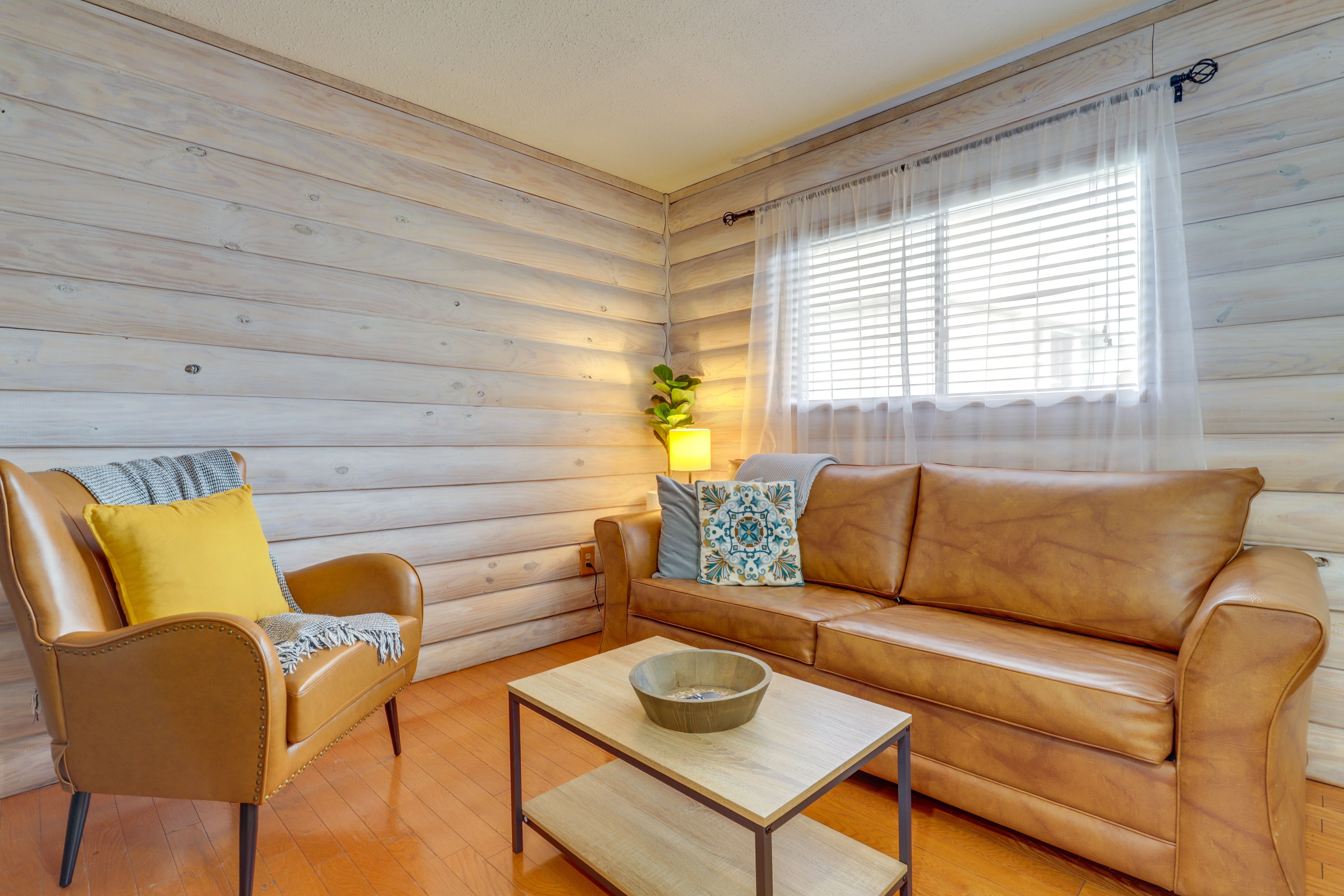 Living Room | Queen Sleeper Sofa