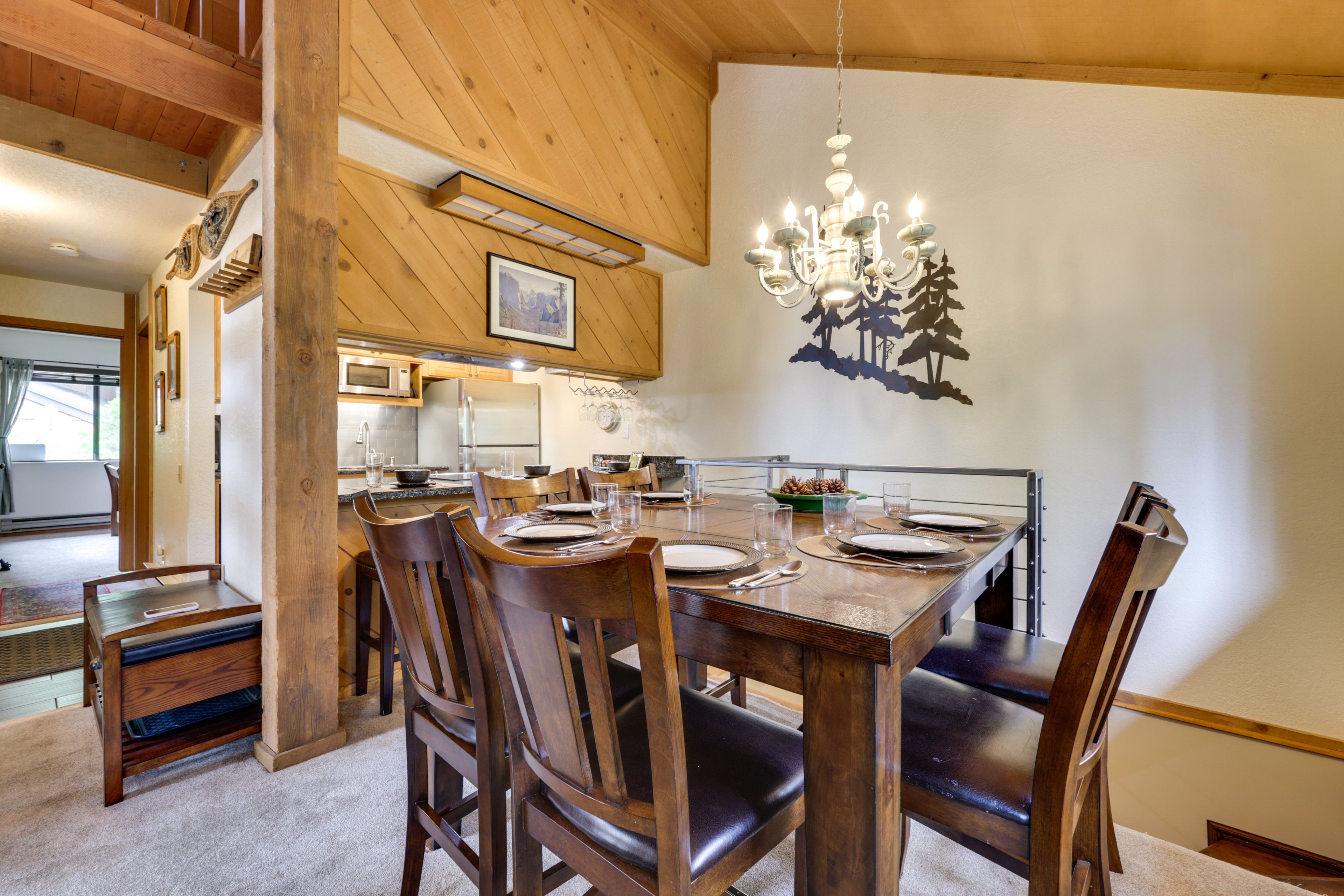 Dining Area | 1st Floor