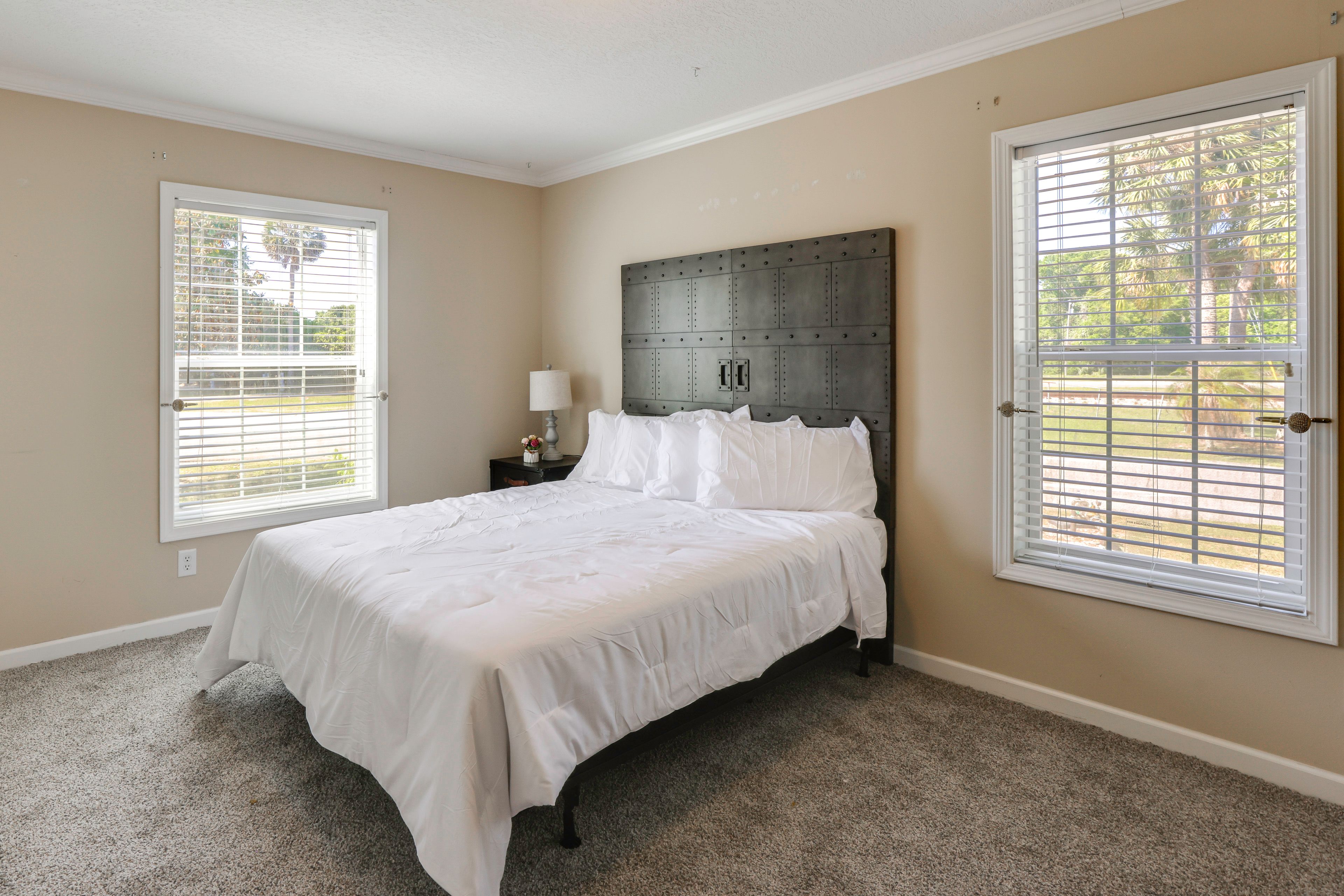 Bedroom 2 | Queen Bed