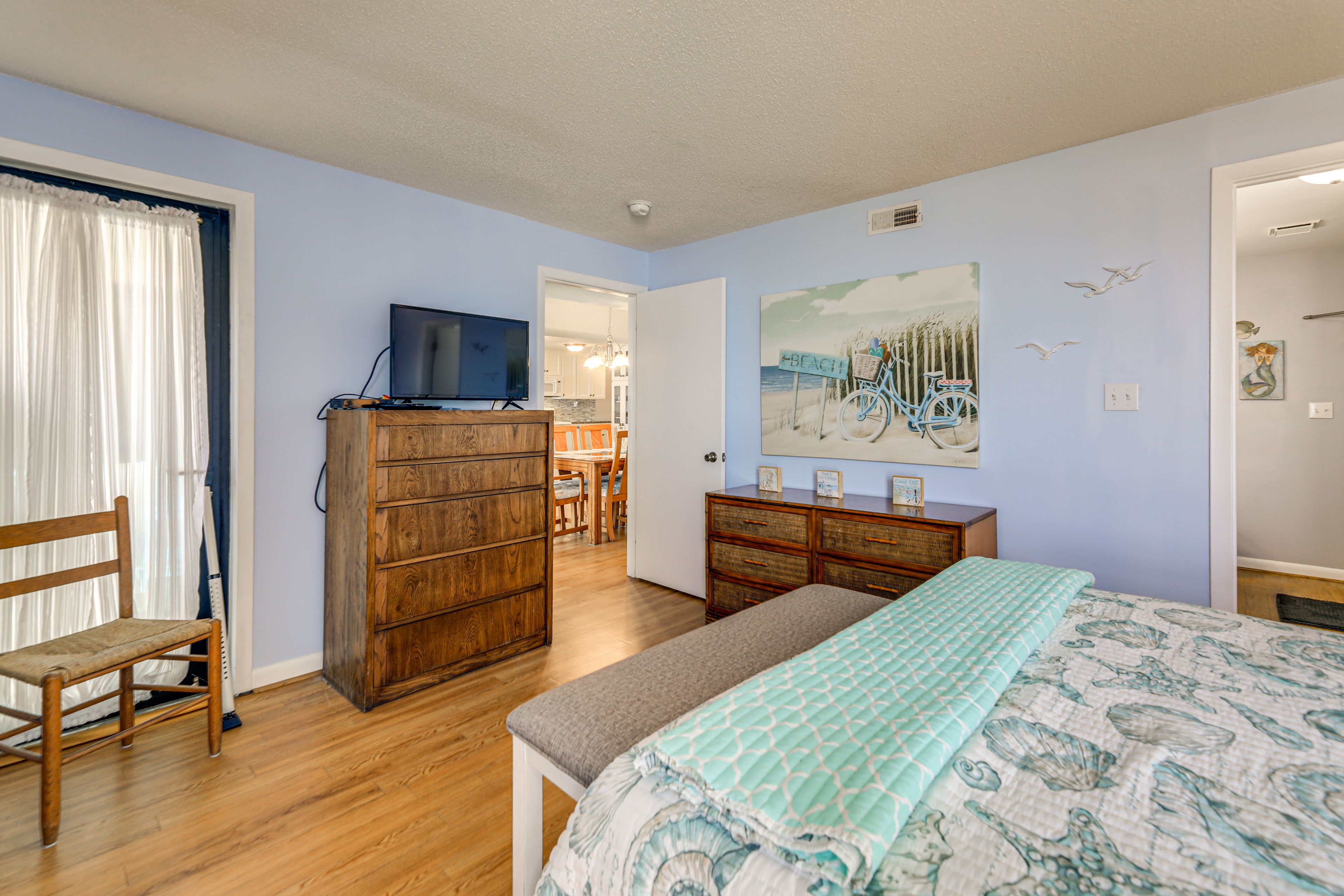 Bedroom has Balcony Access