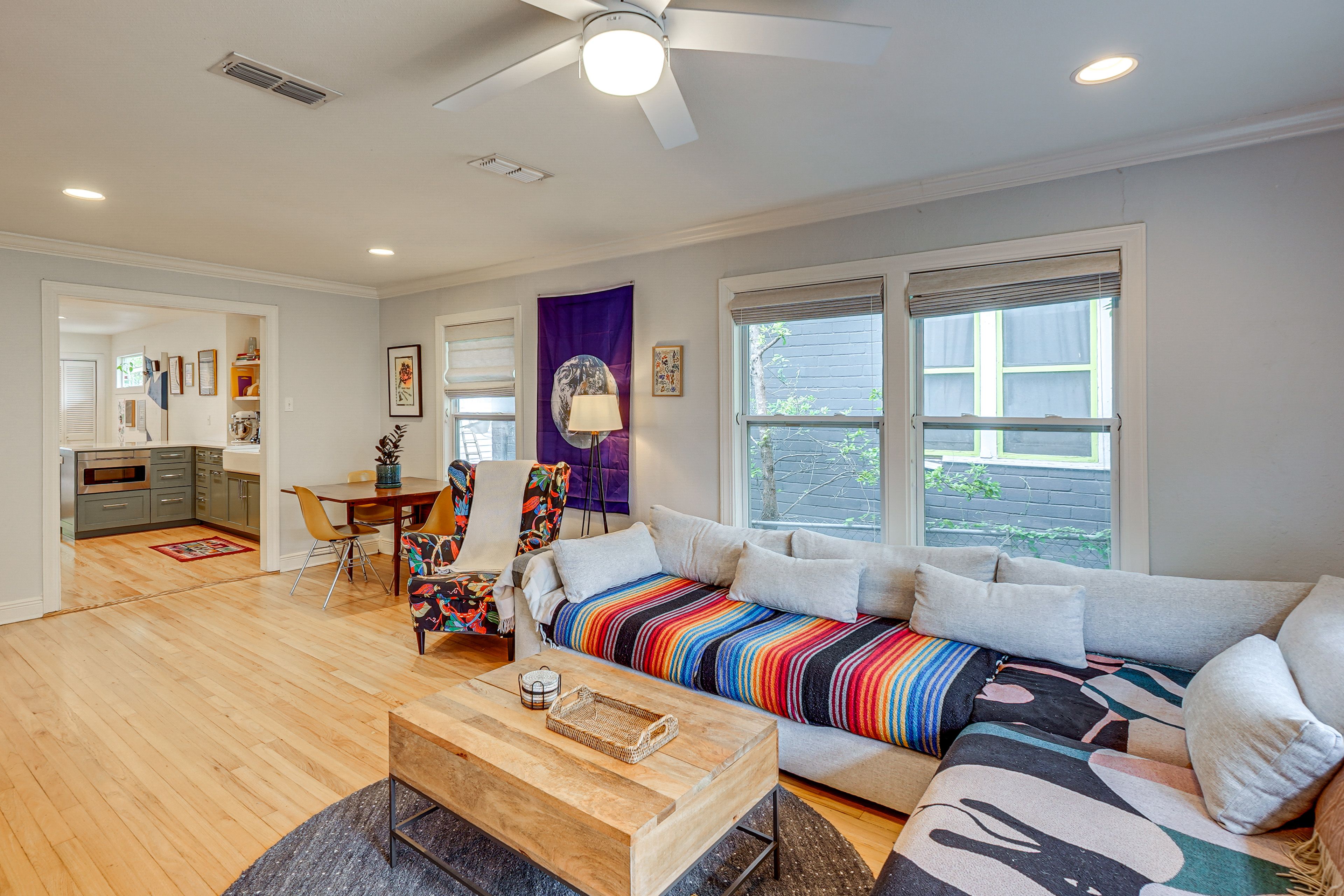 Living Room | Smart TV