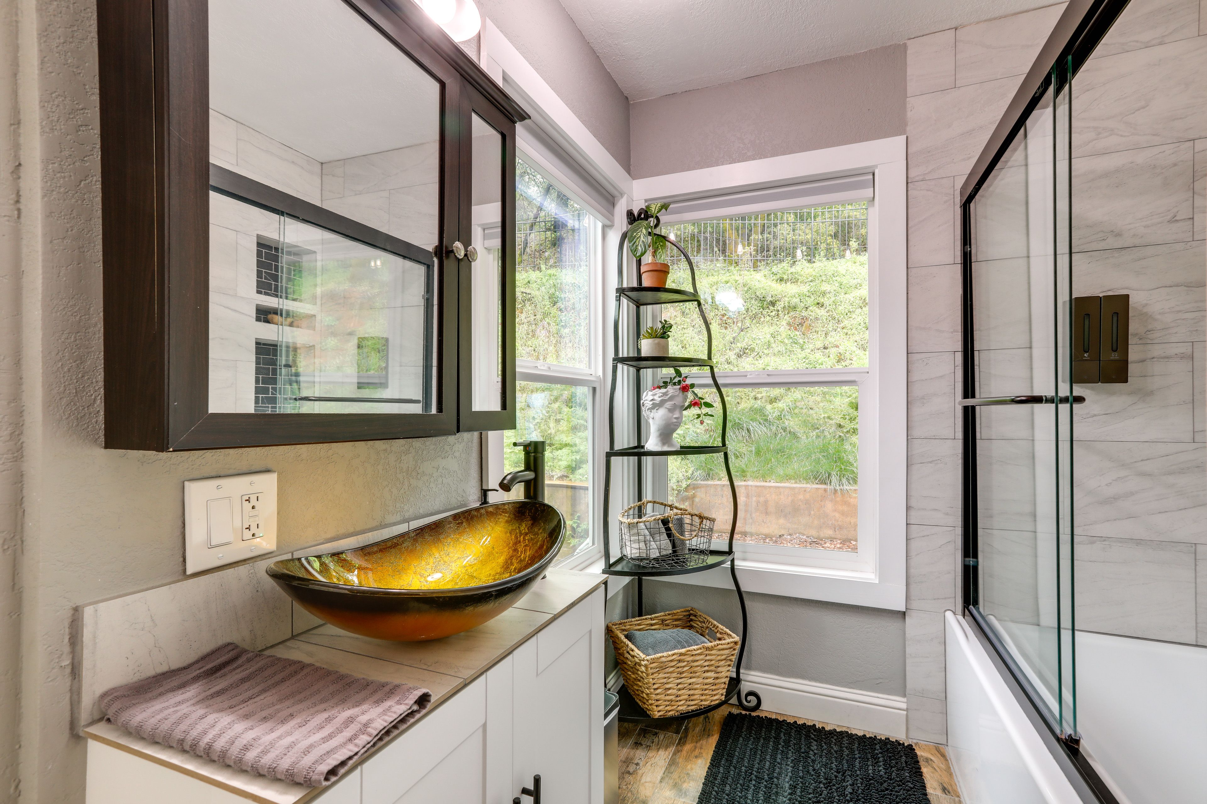 En-Suite Bathroom | Main Floor