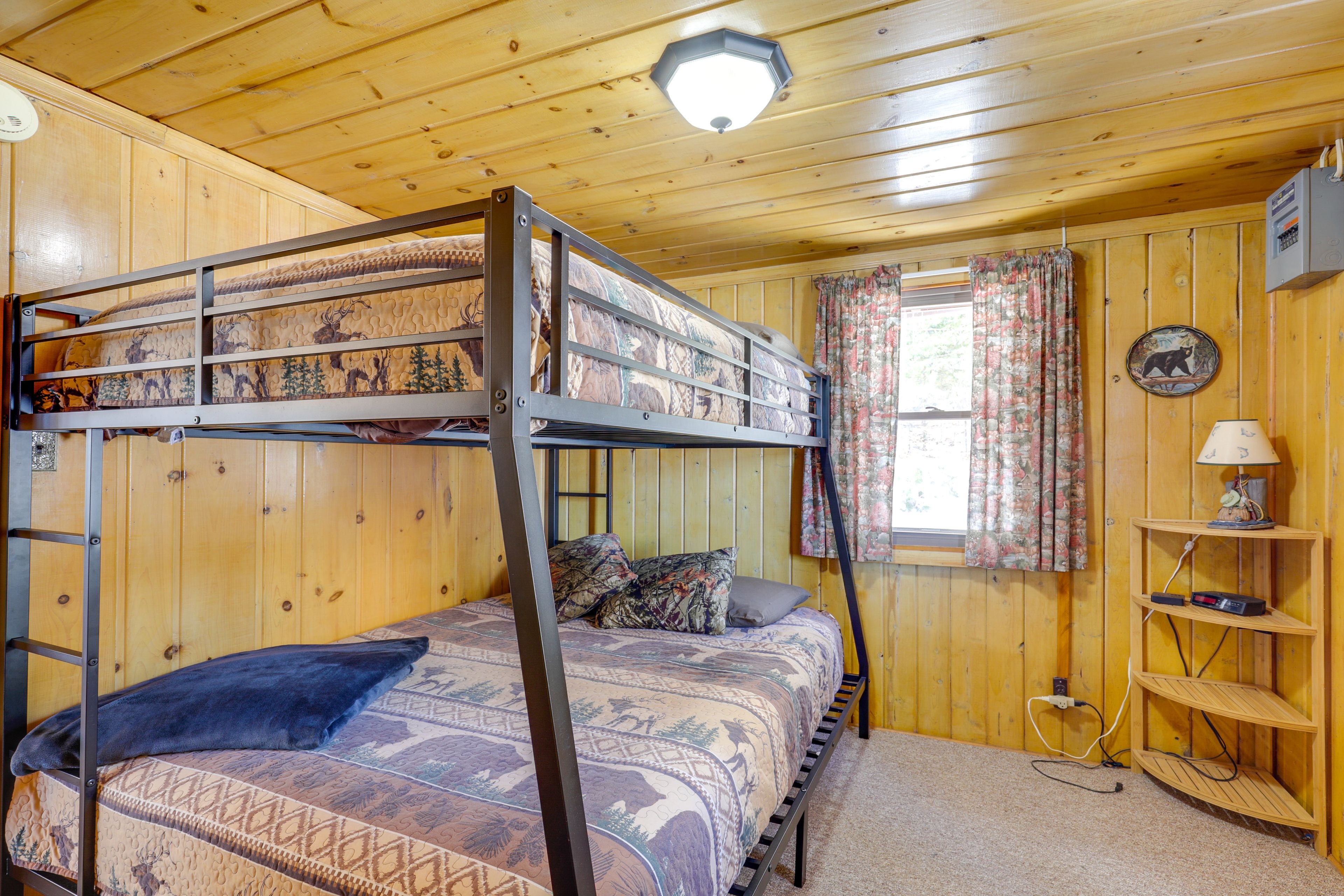 Bedroom 2 | Full/Queen Bunk Bed