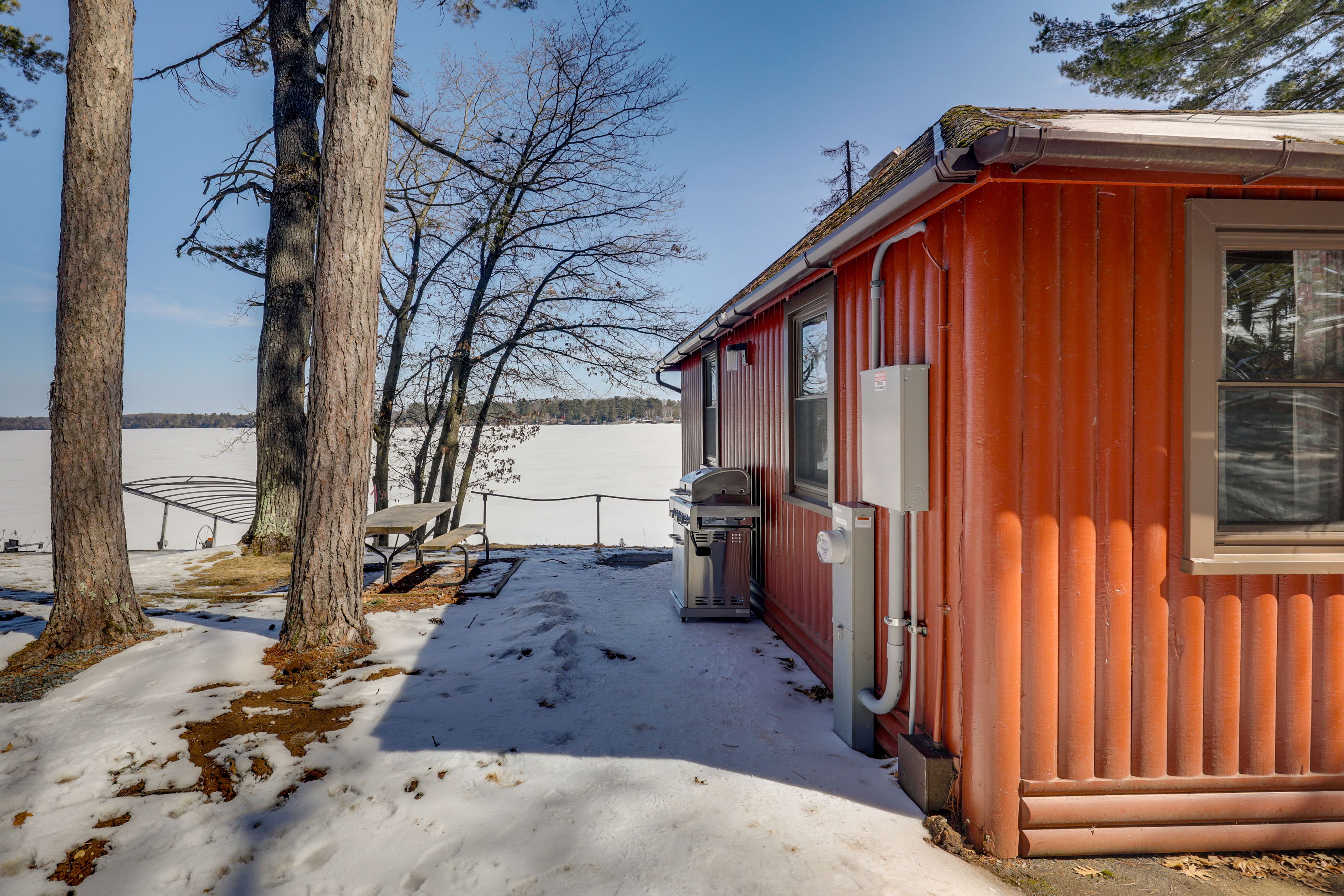 Exterior | Lake Access | Shared Beach Access