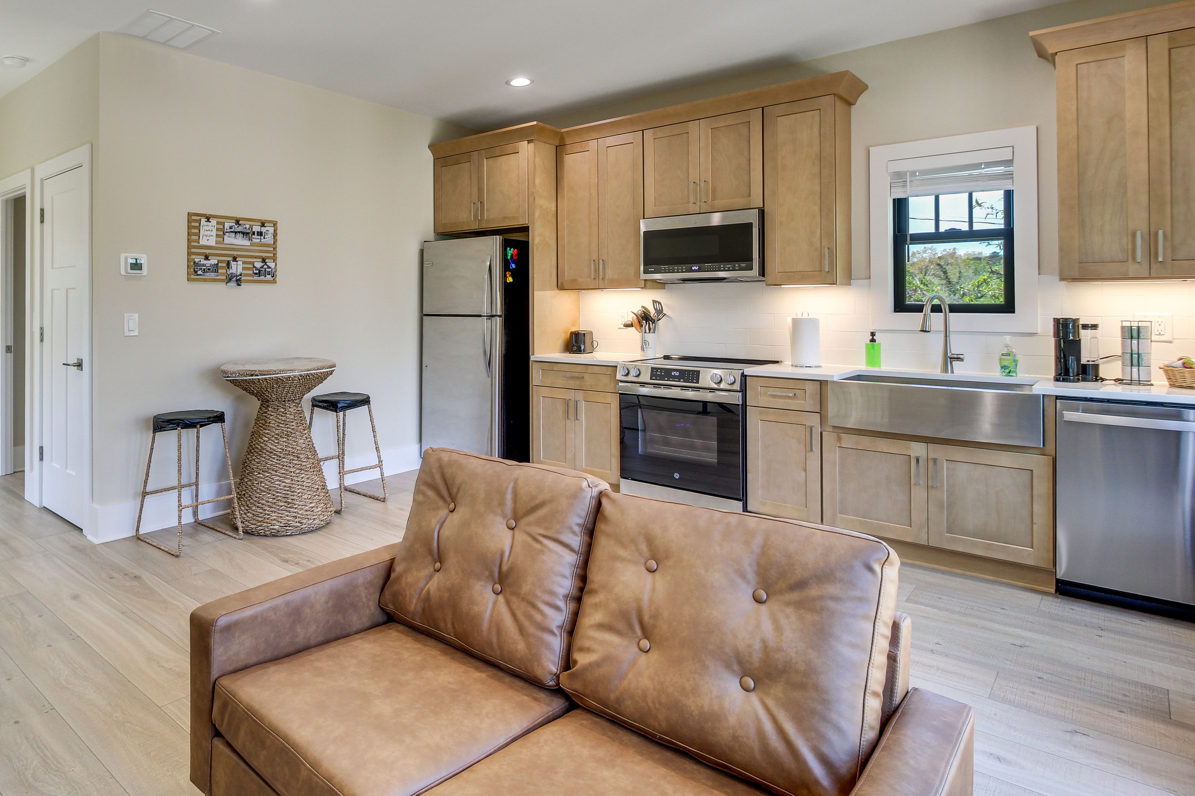 Living Room | Kitchen