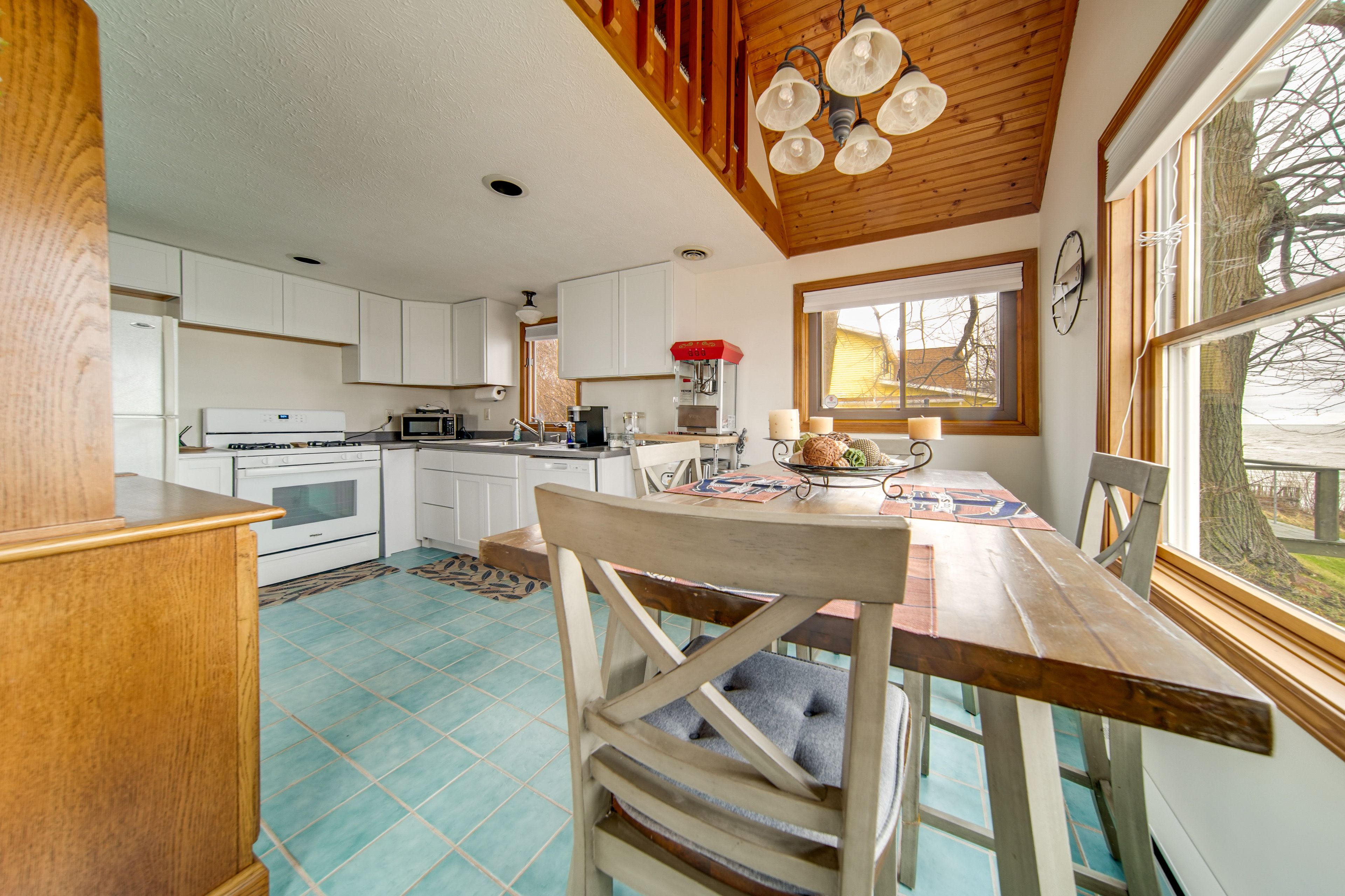 Dining Area | 1st Floor