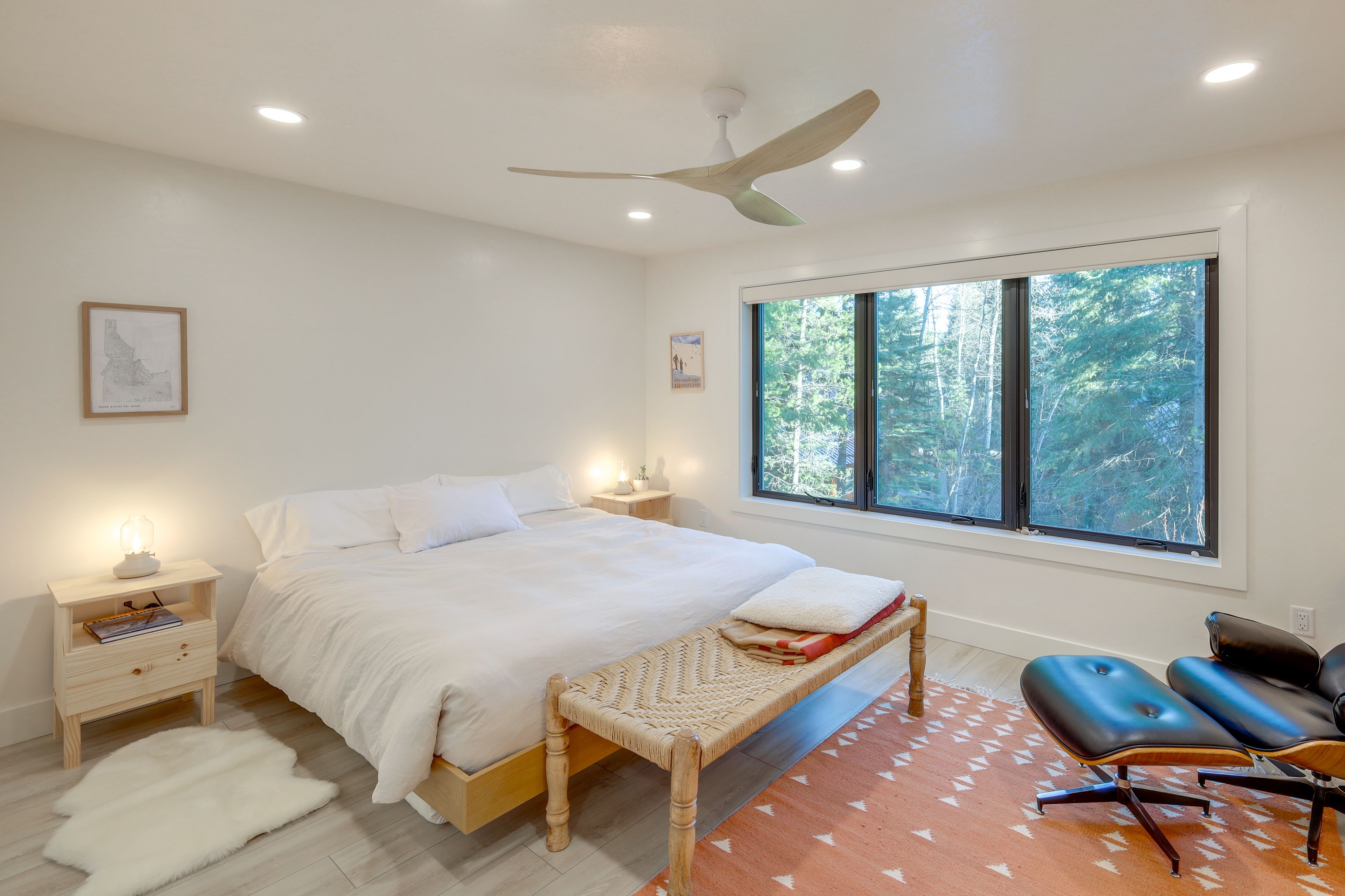 Bedroom 2 | King Bed | 2nd Floor