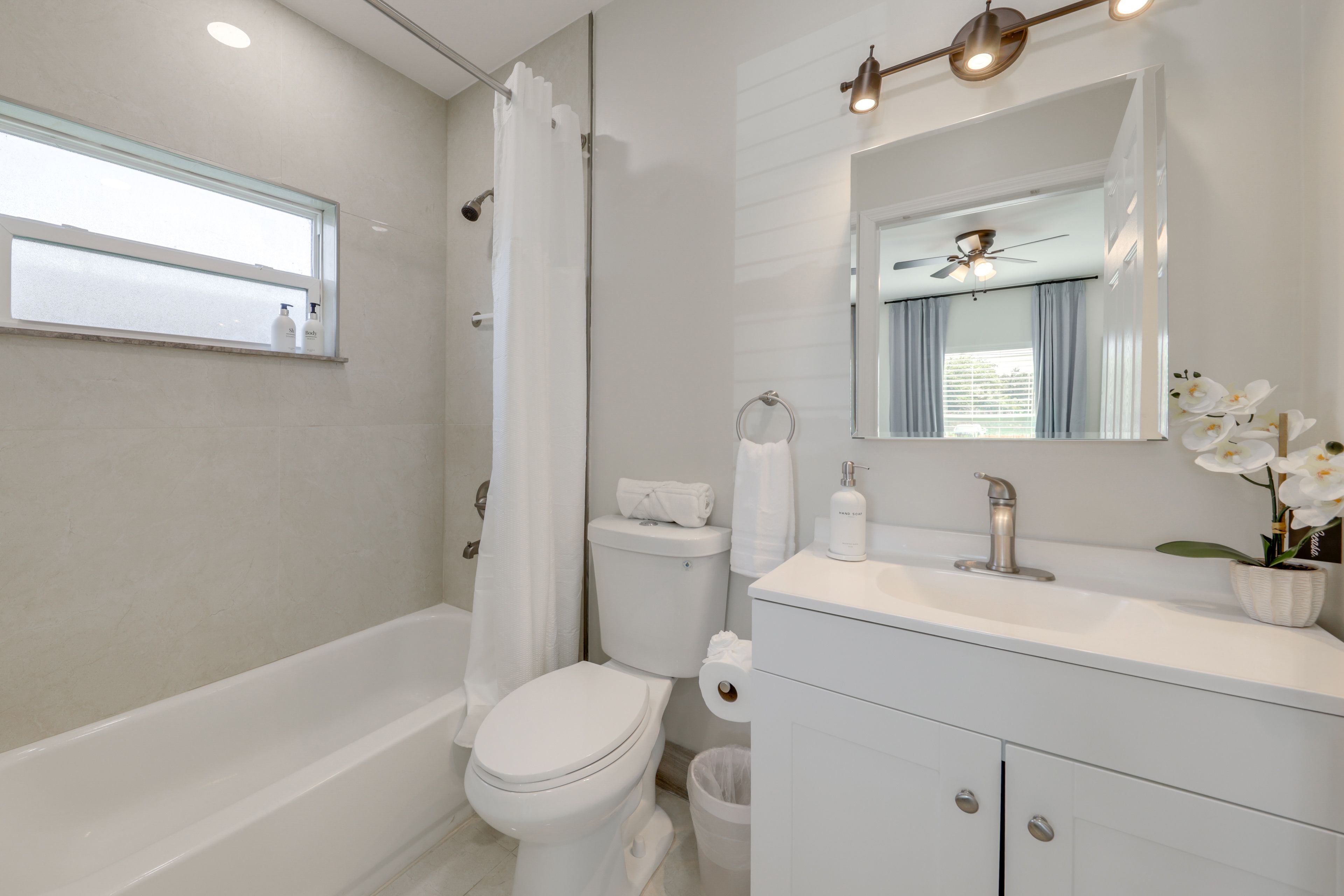Full Bathroom