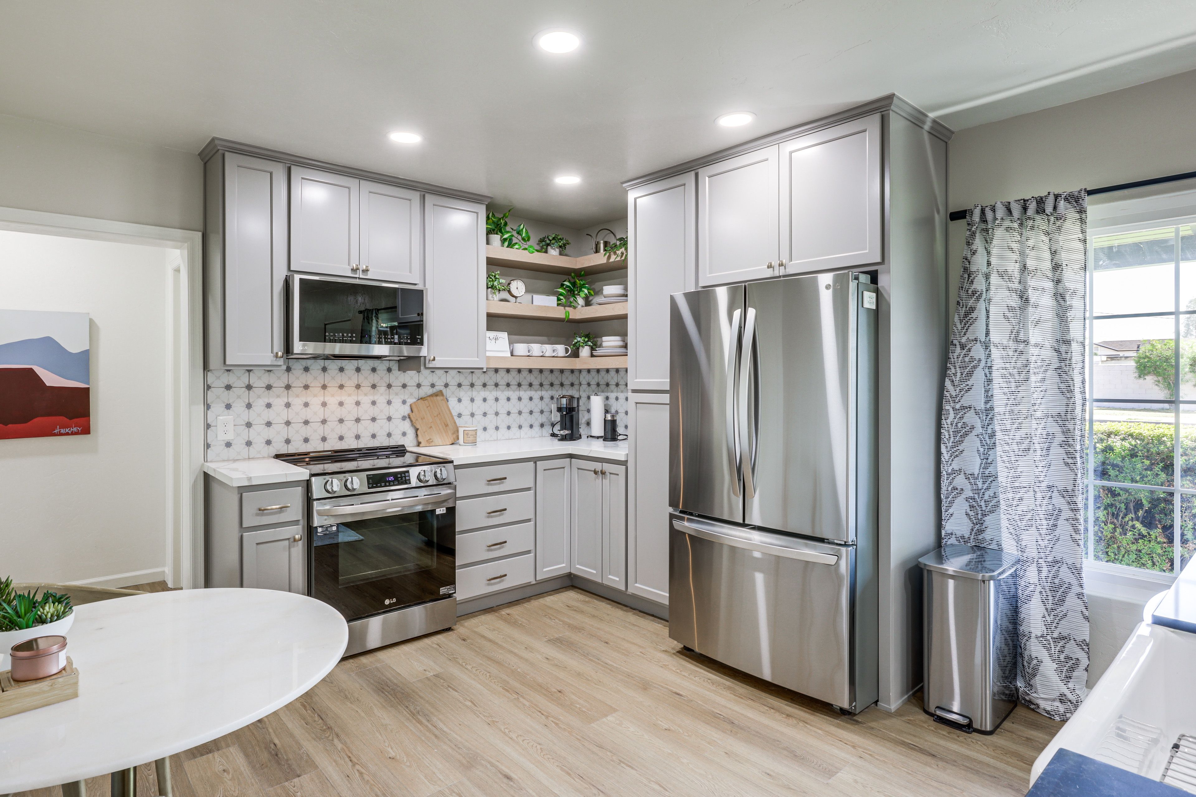 Kitchen | Dishwasher | Microwave