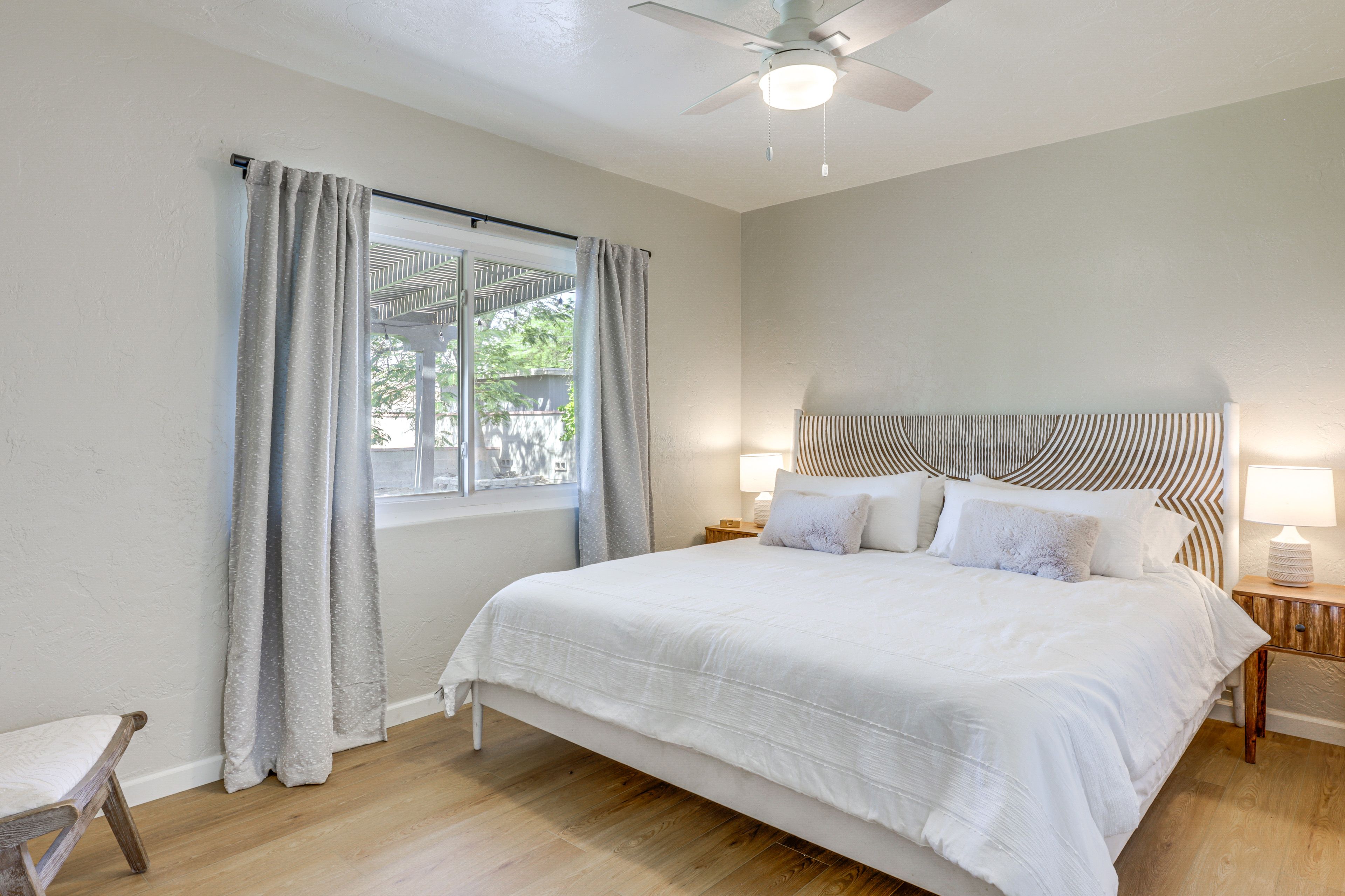 Bedroom 1 | King Bed