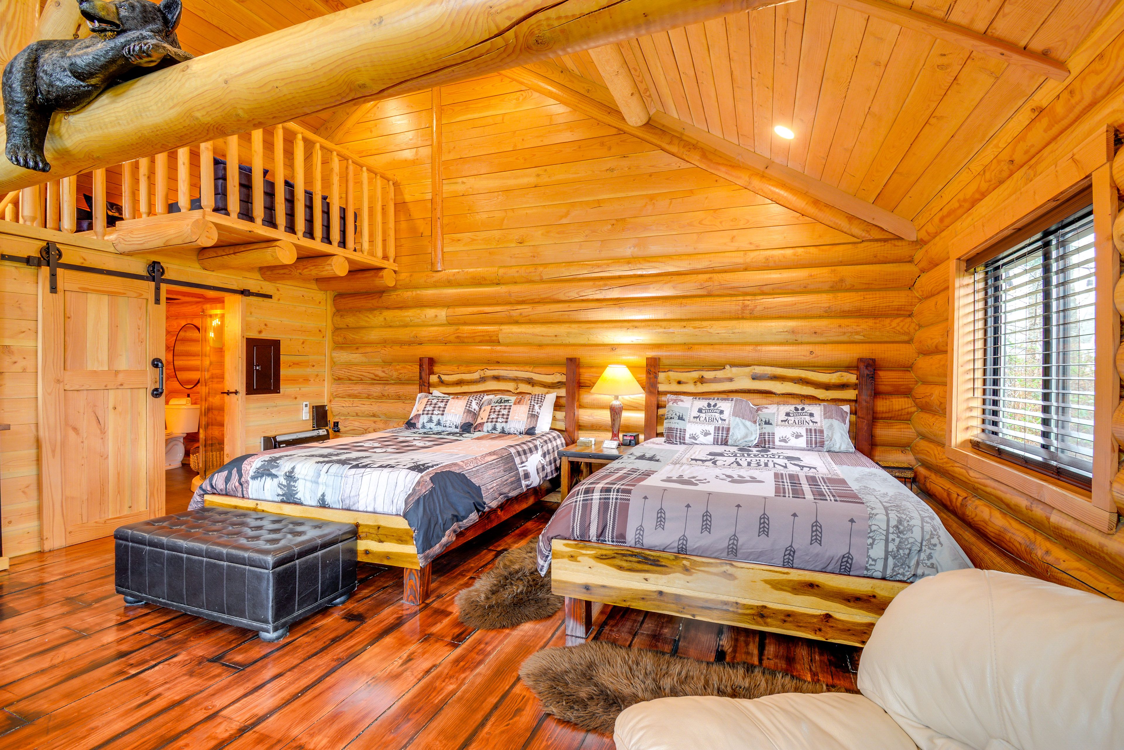 Studio | 2 Queen Beds | 1st Floor