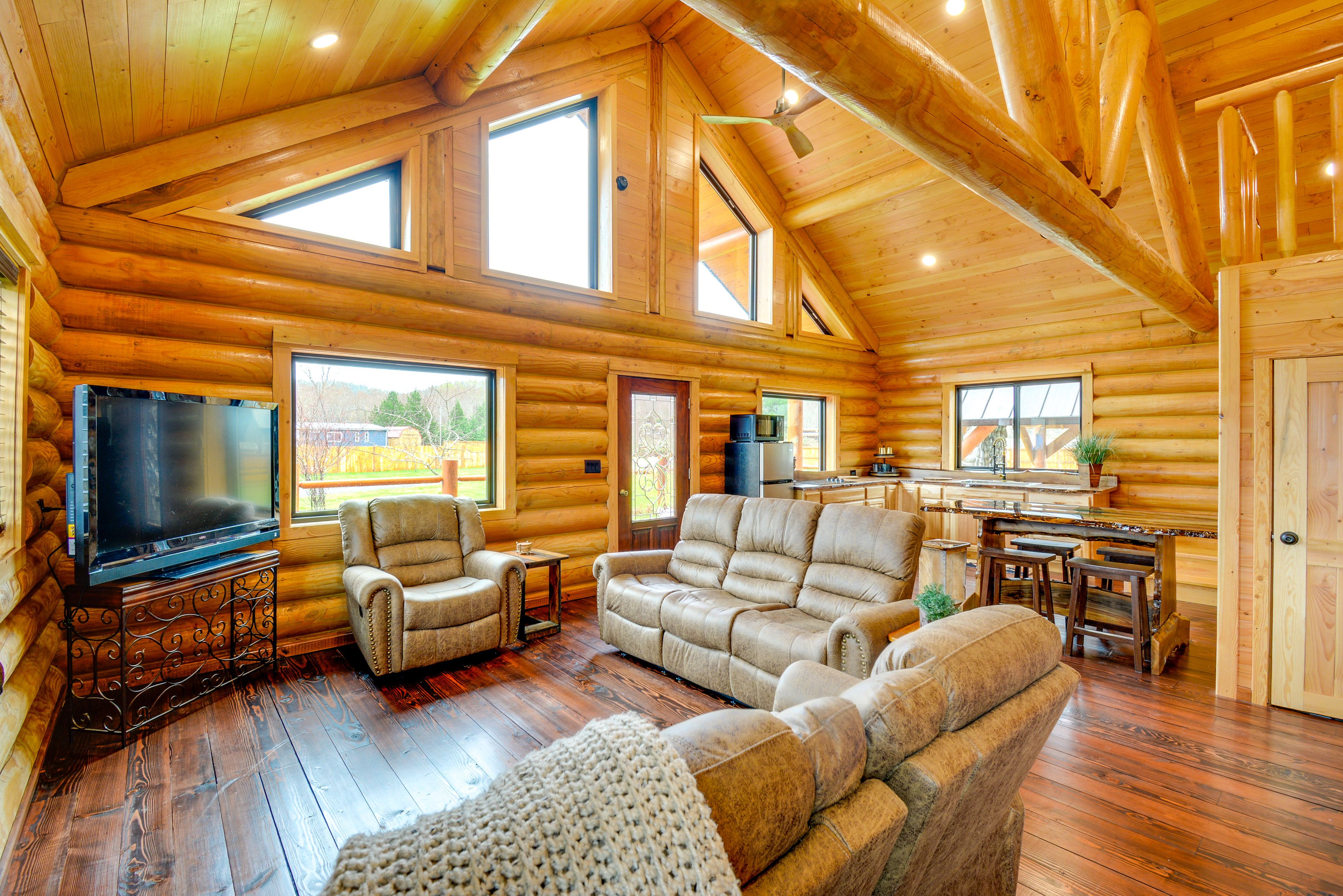 Living Room | Flat-Screen TV