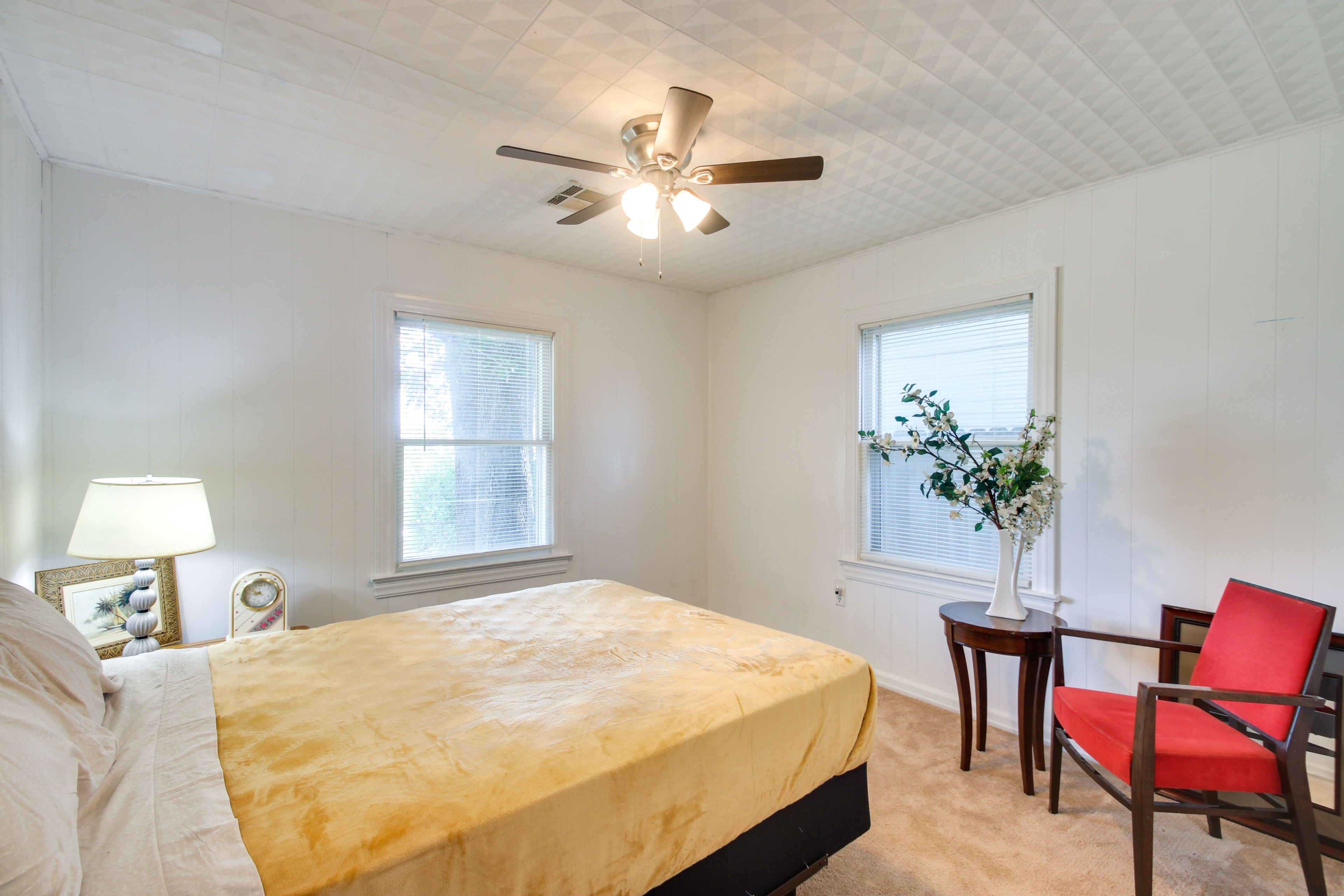 Bedroom 2 | Queen Bed