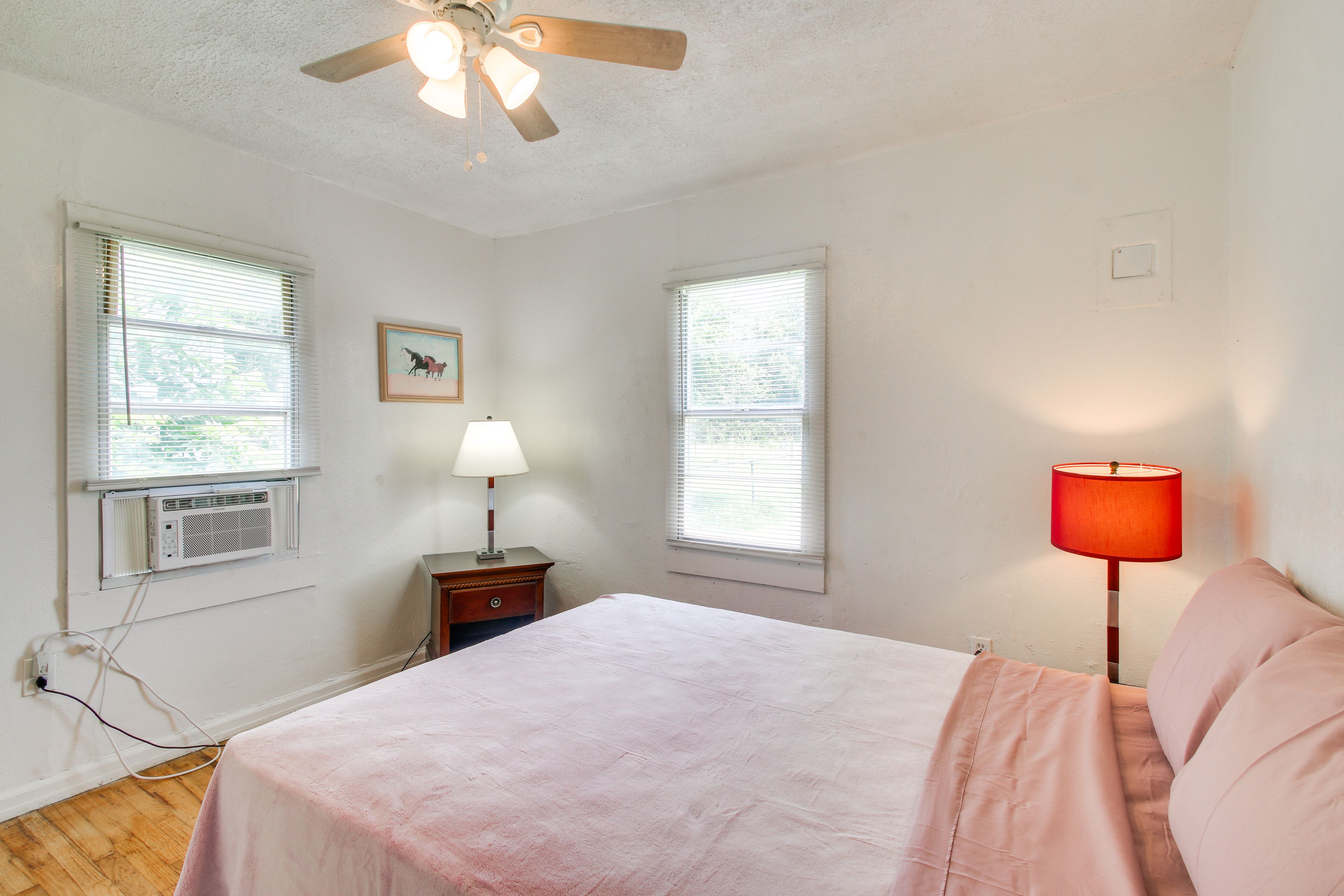 Bedroom 2 | Queen Bed