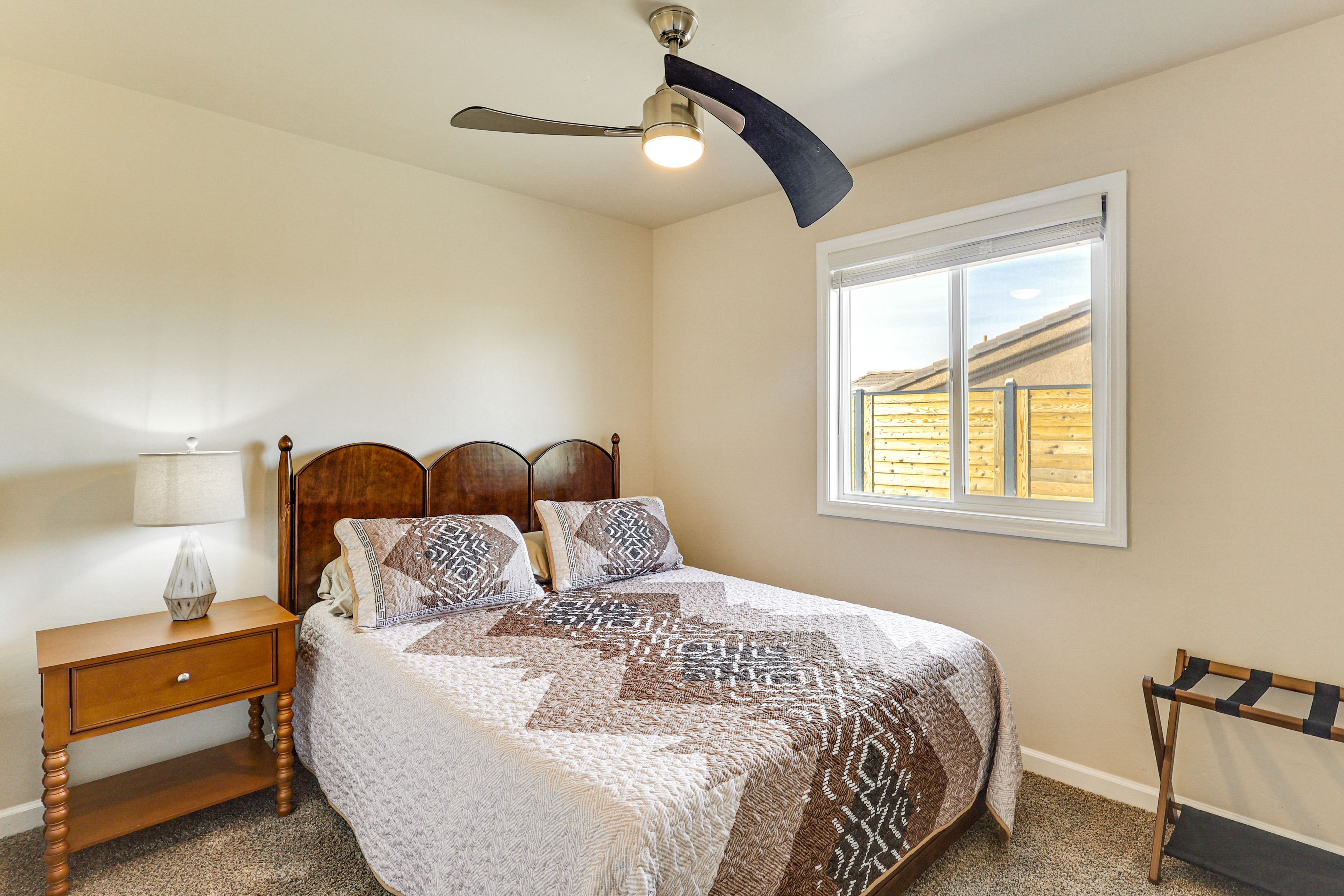 Bedroom 2 | Queen Bed