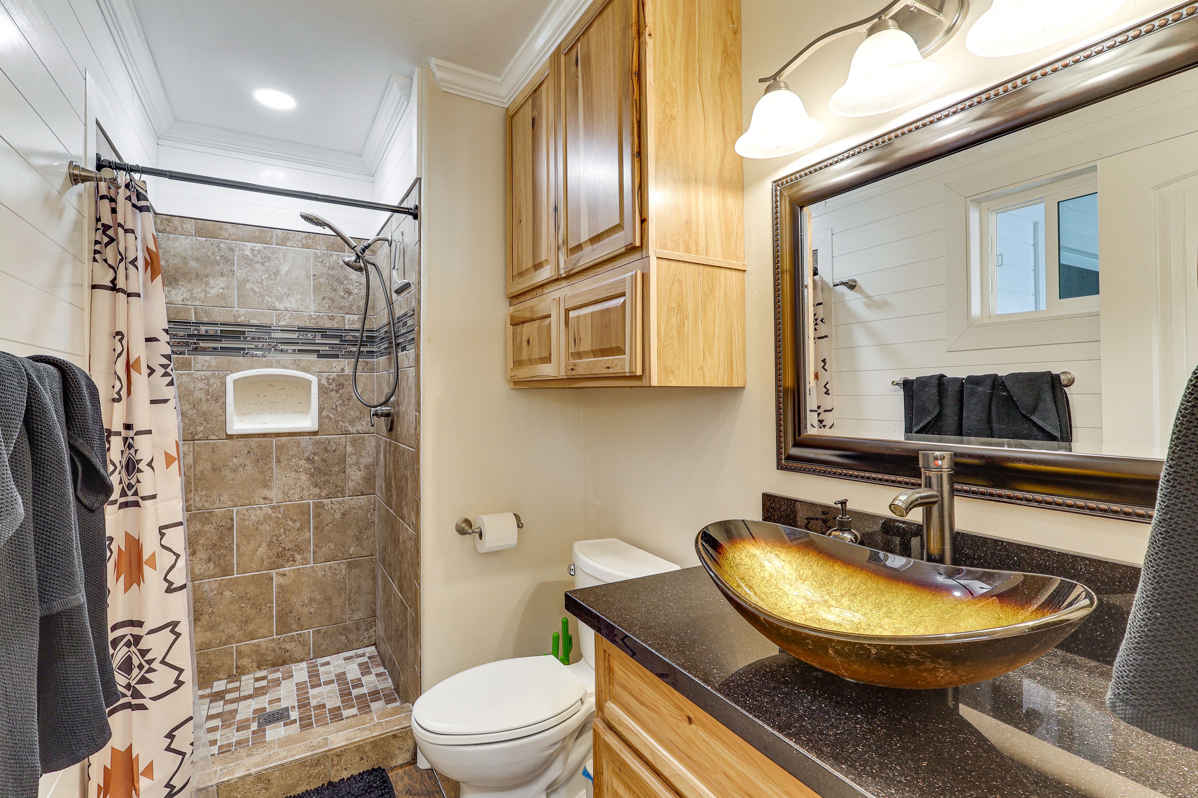 En-Suite Bathroom