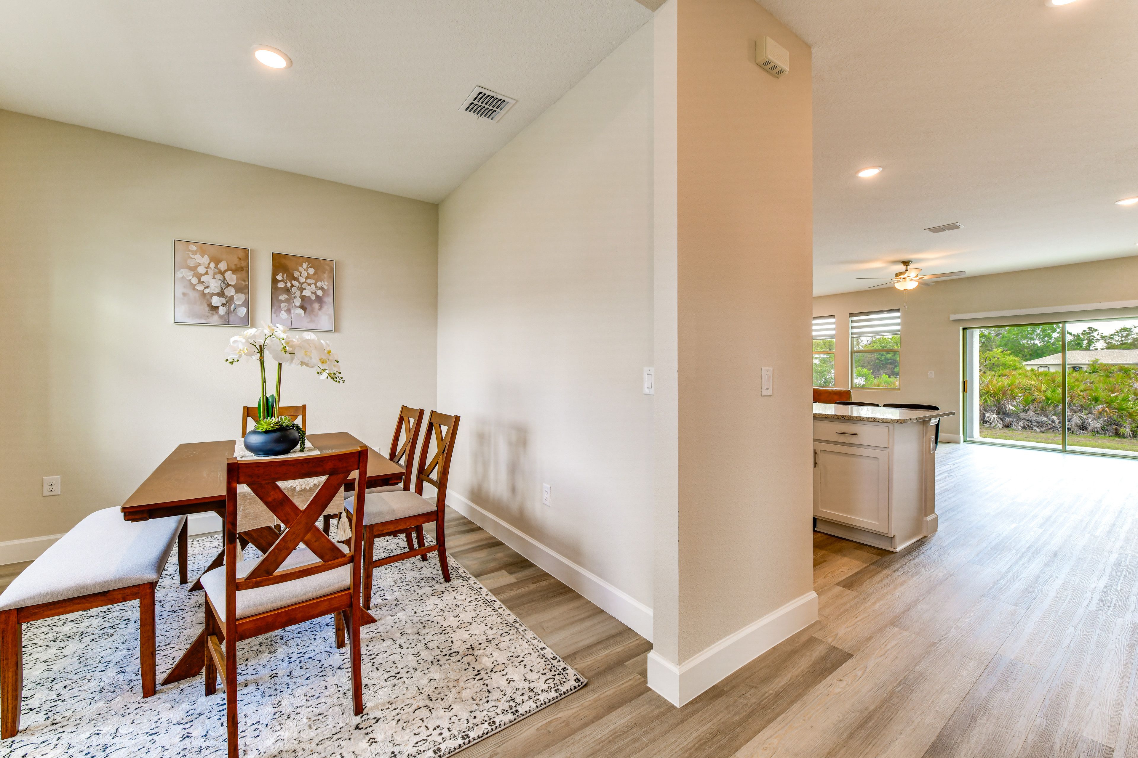 Dining Room | Dishware/Flatware Provided