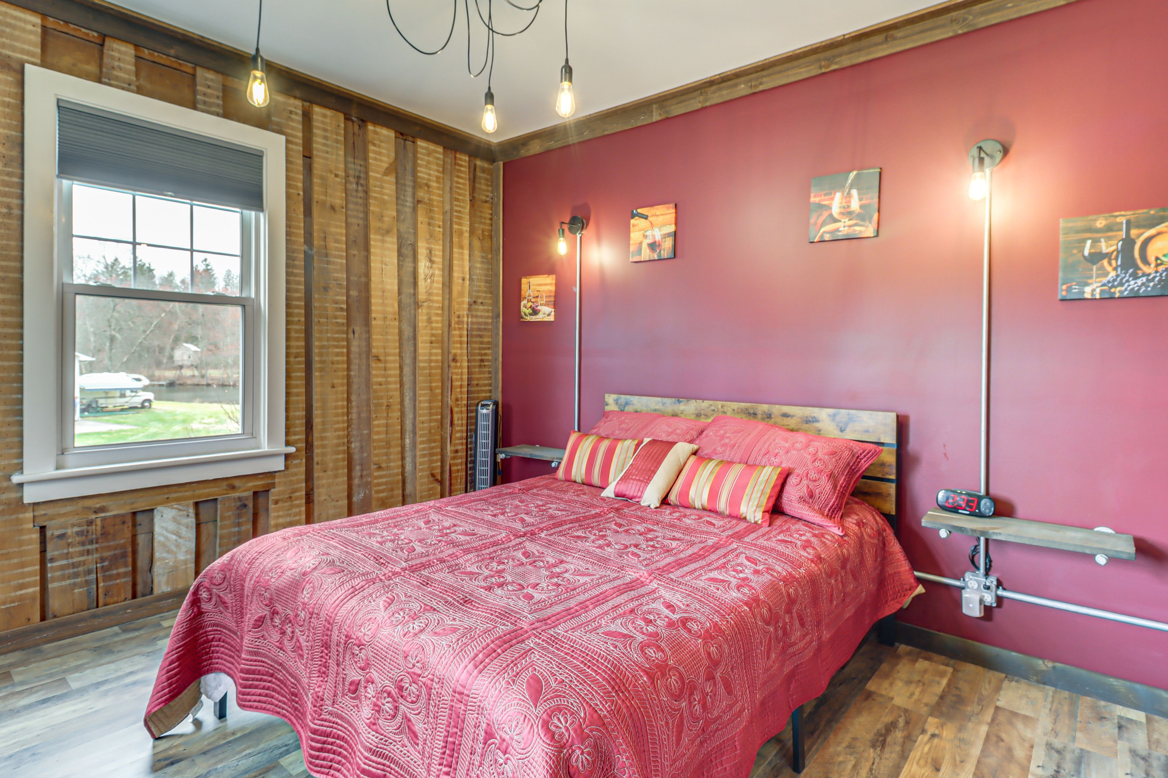 Bedroom 3 (The Burgundy Room) | 2nd Floor | Queen Bed