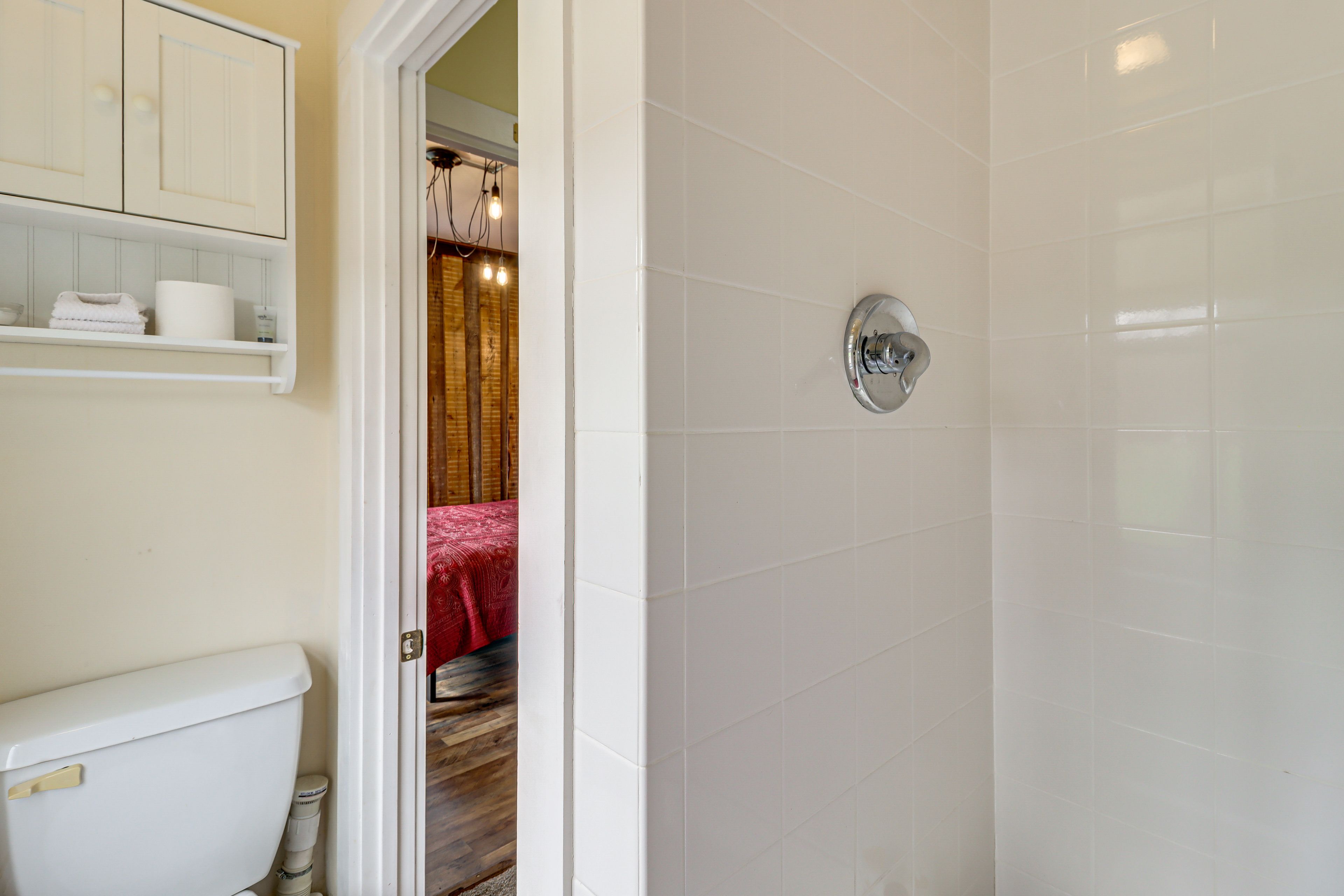 En-Suite Bathroom | 2nd Floor
