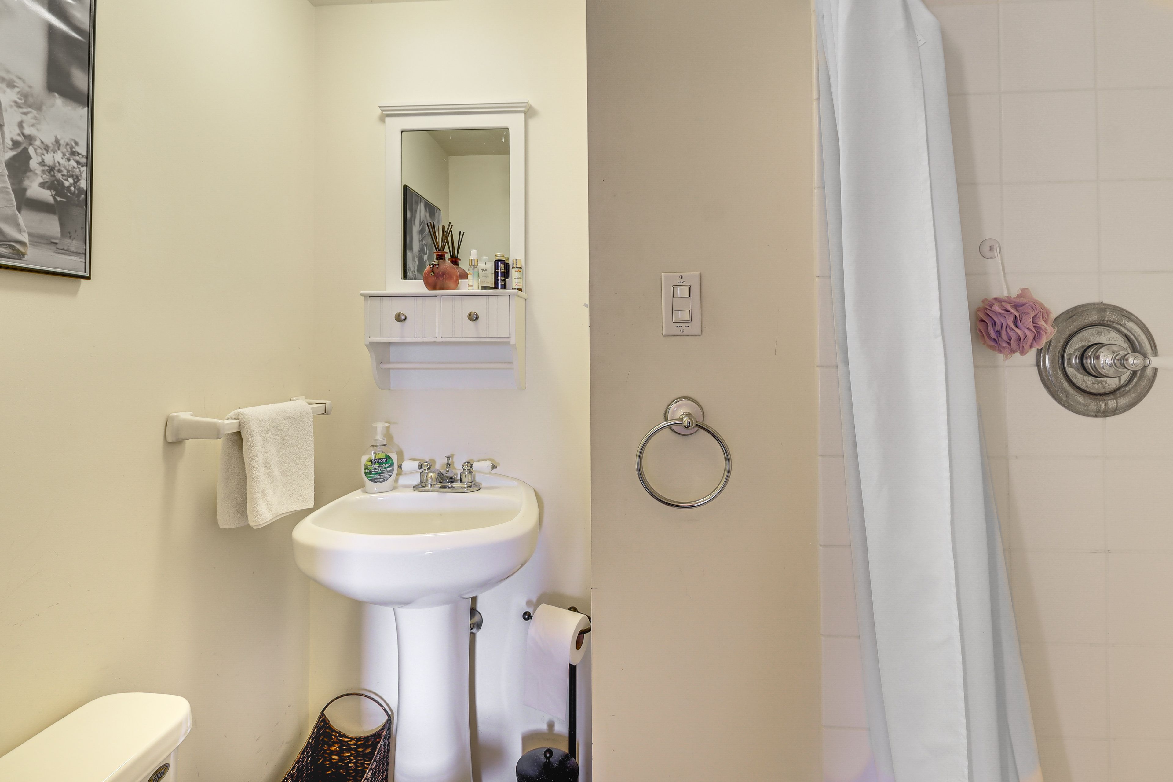 En-Suite Bathroom | 2nd Floor