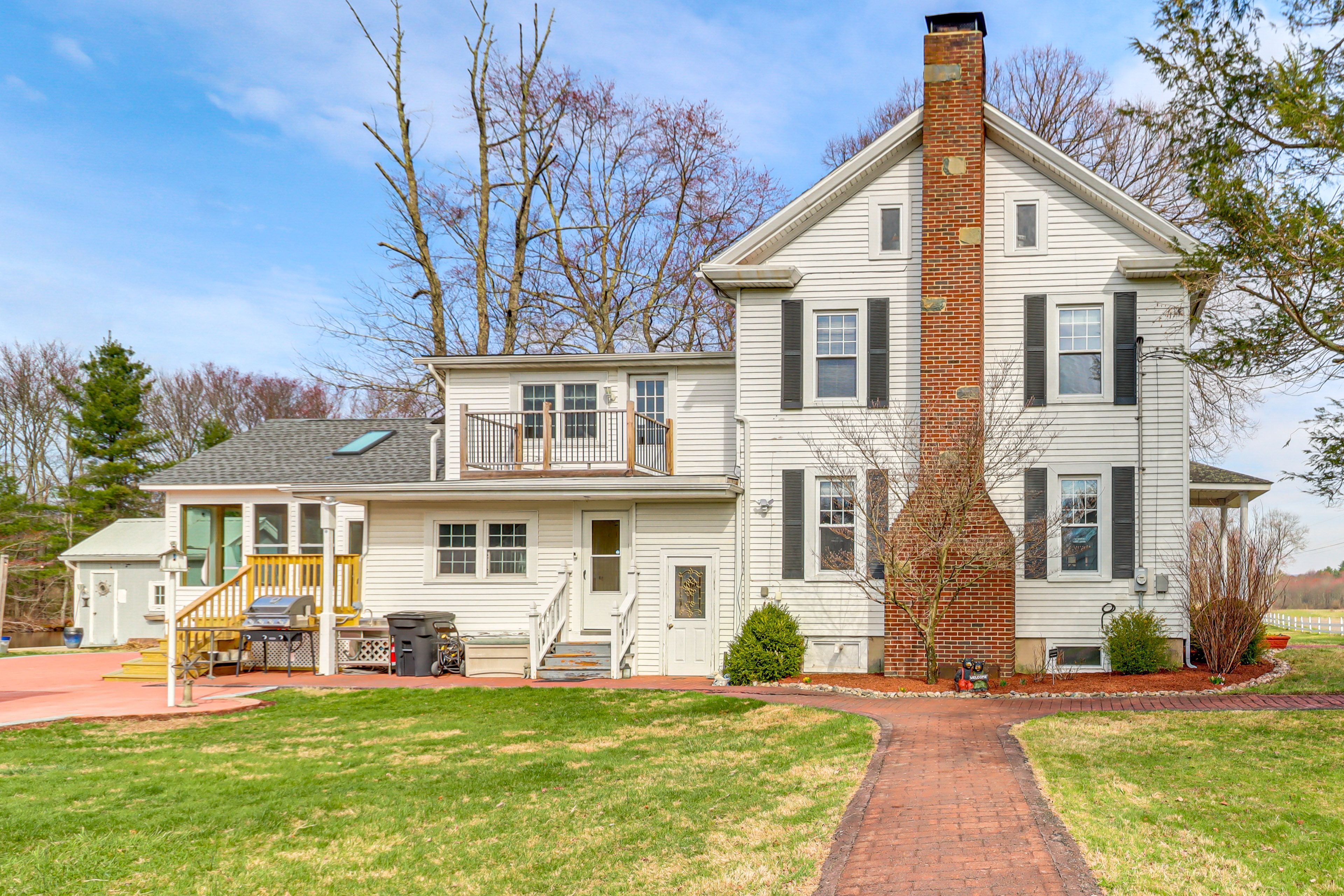 Parking | Designated Parking Area (6 Vehicles)