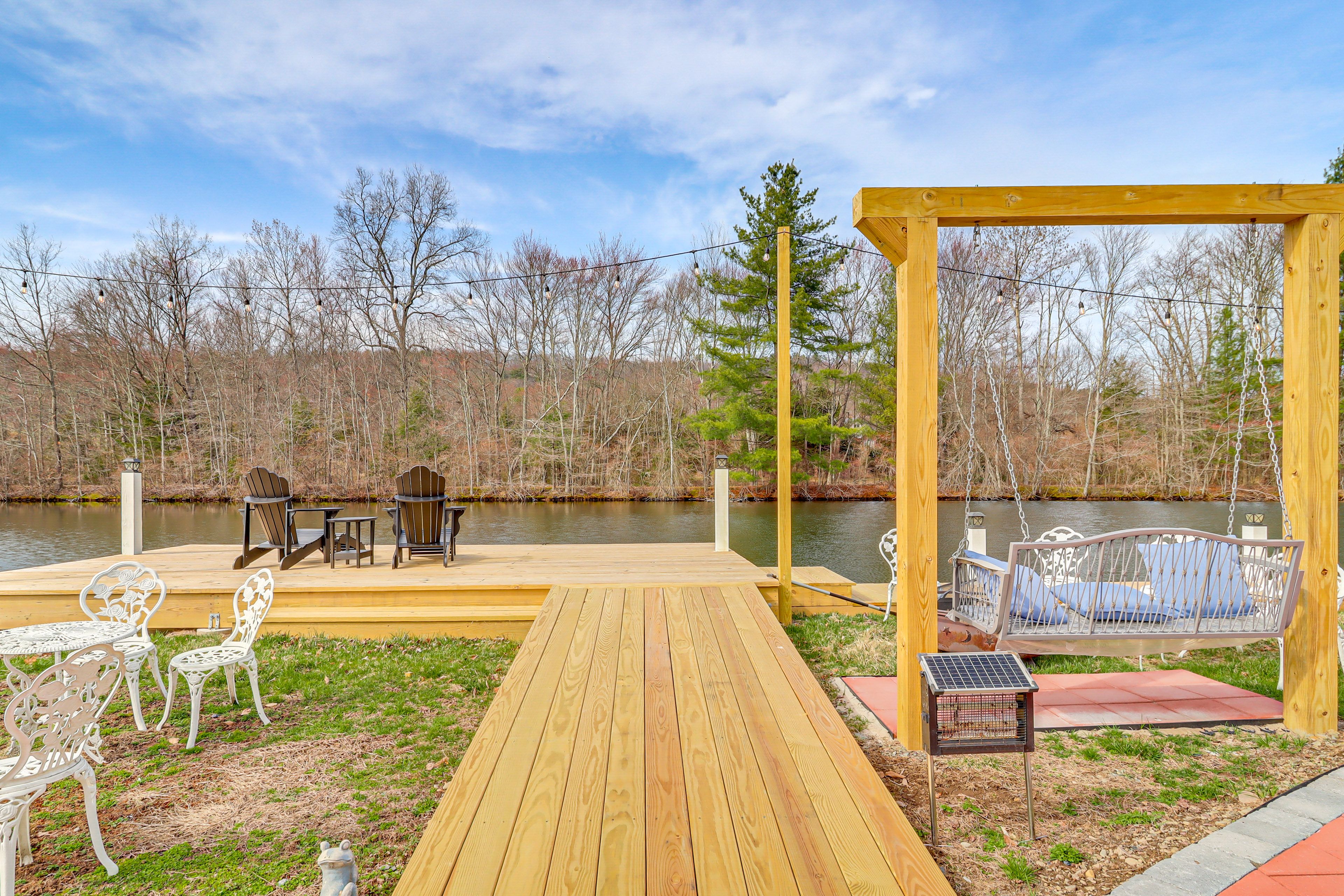 Saylorsburg Vacation Rental | 5BR | 5.5BA | 2,400 Sq Ft