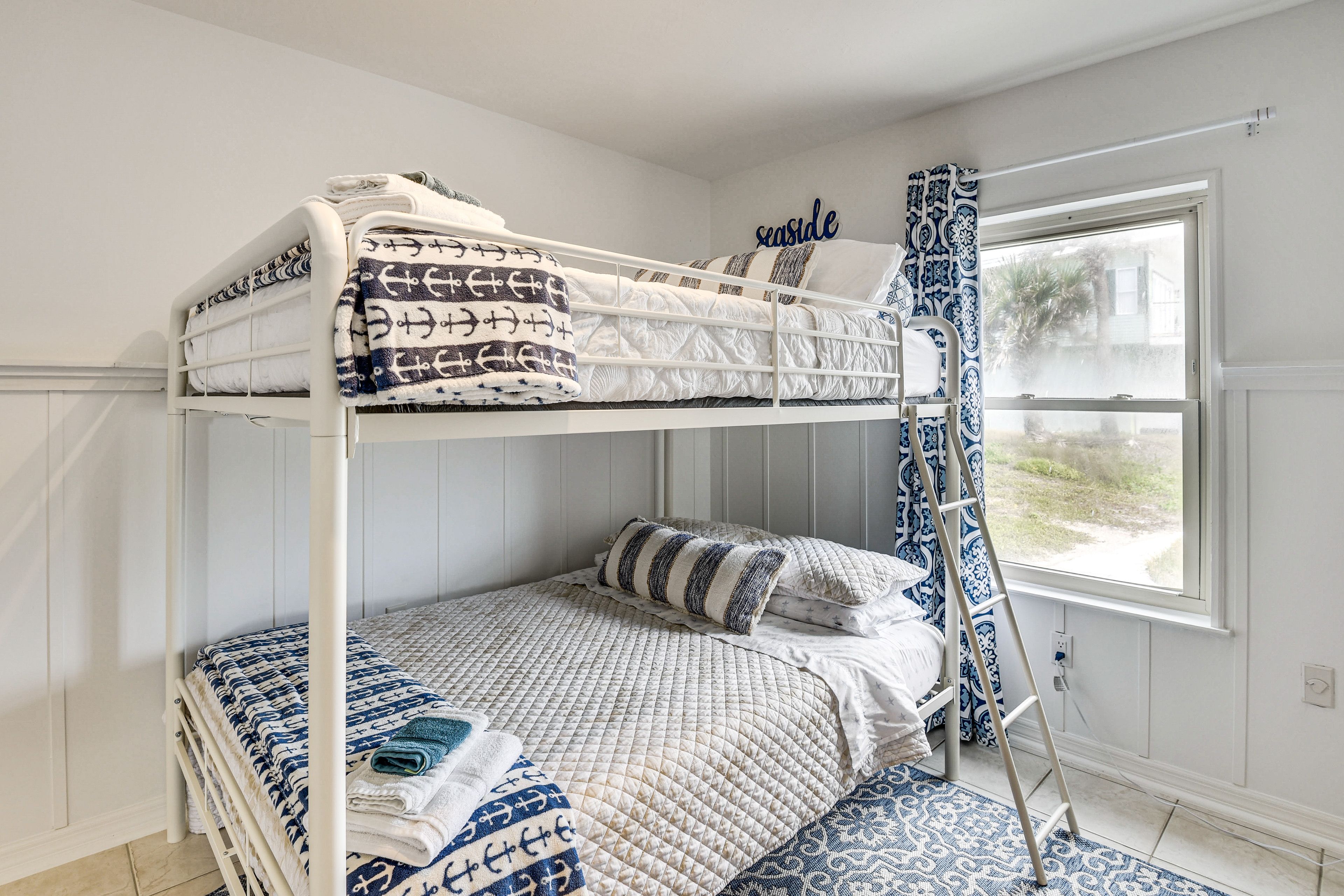 Bedroom 4 | Full Bunk Bed | 1st Floor
