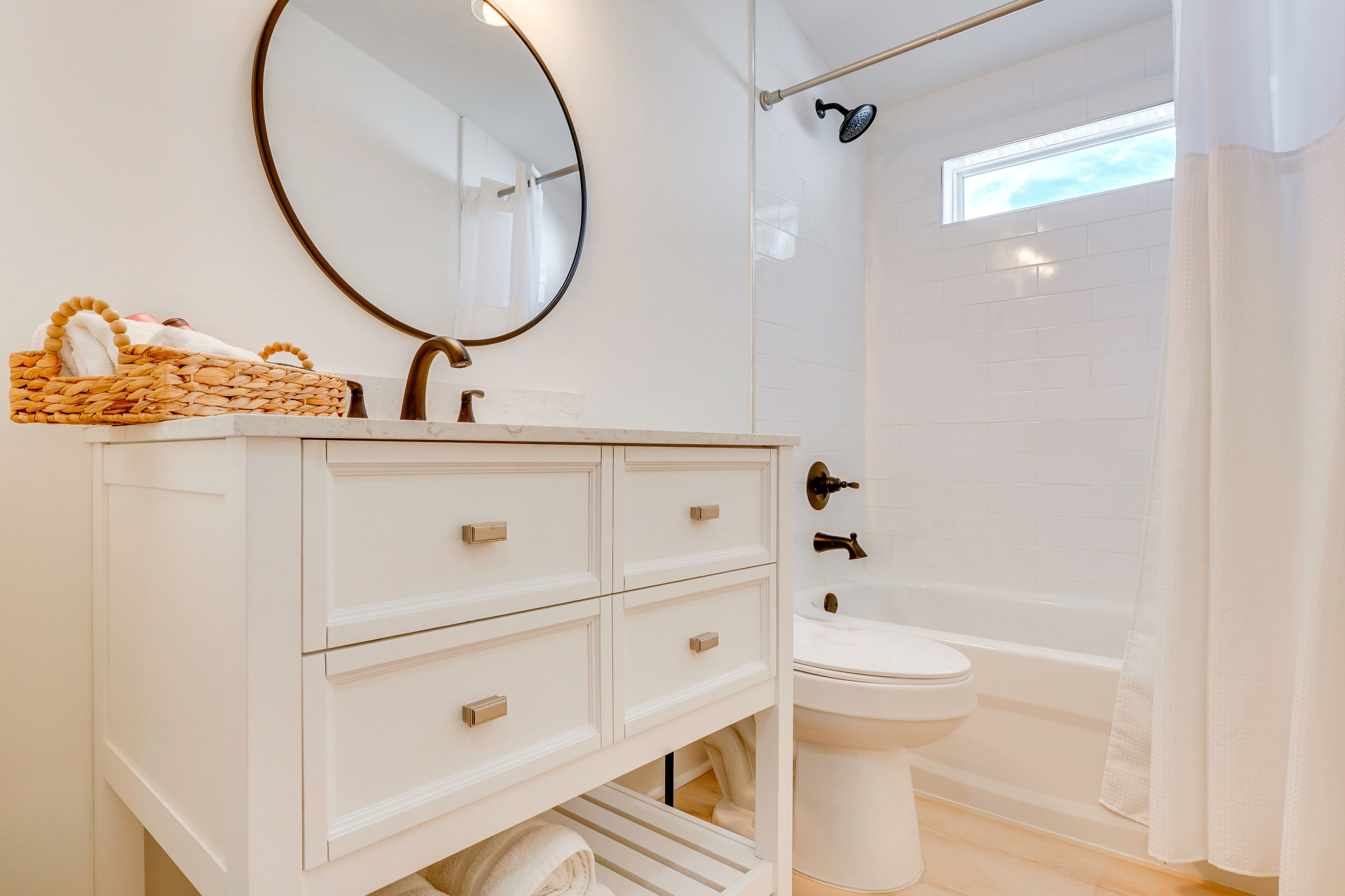 Full Bathroom | Loft