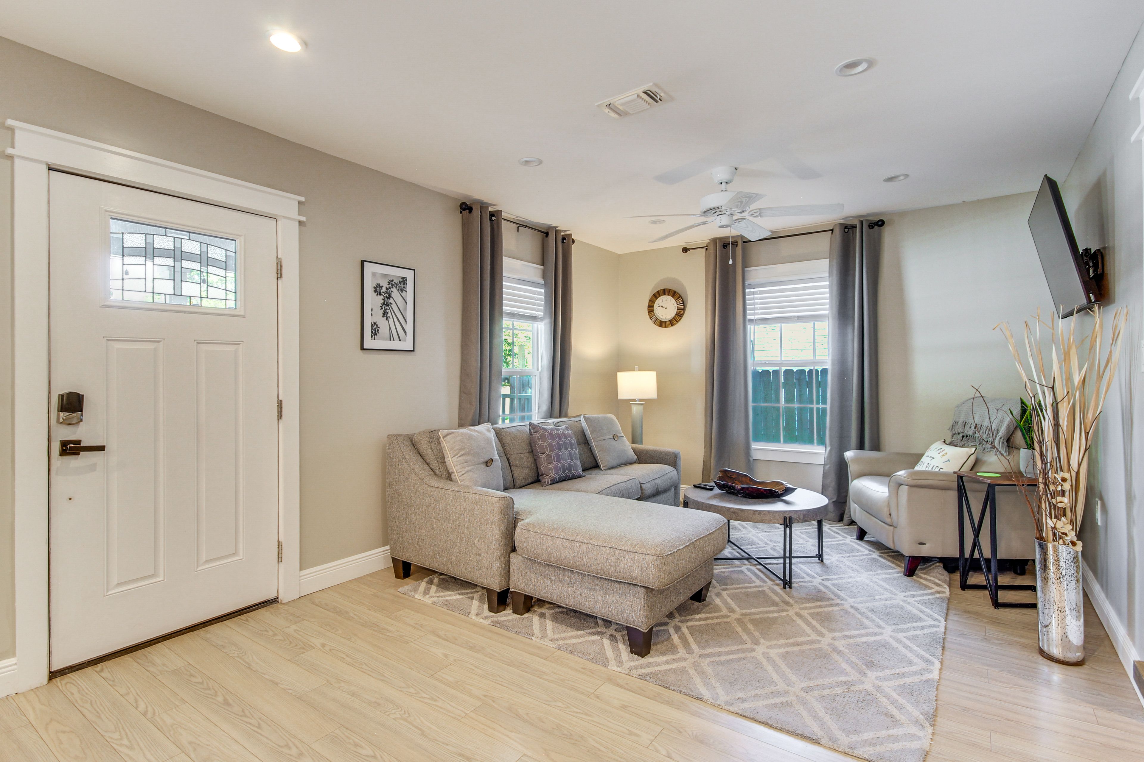 Living Room | Full Sleeper Sofa