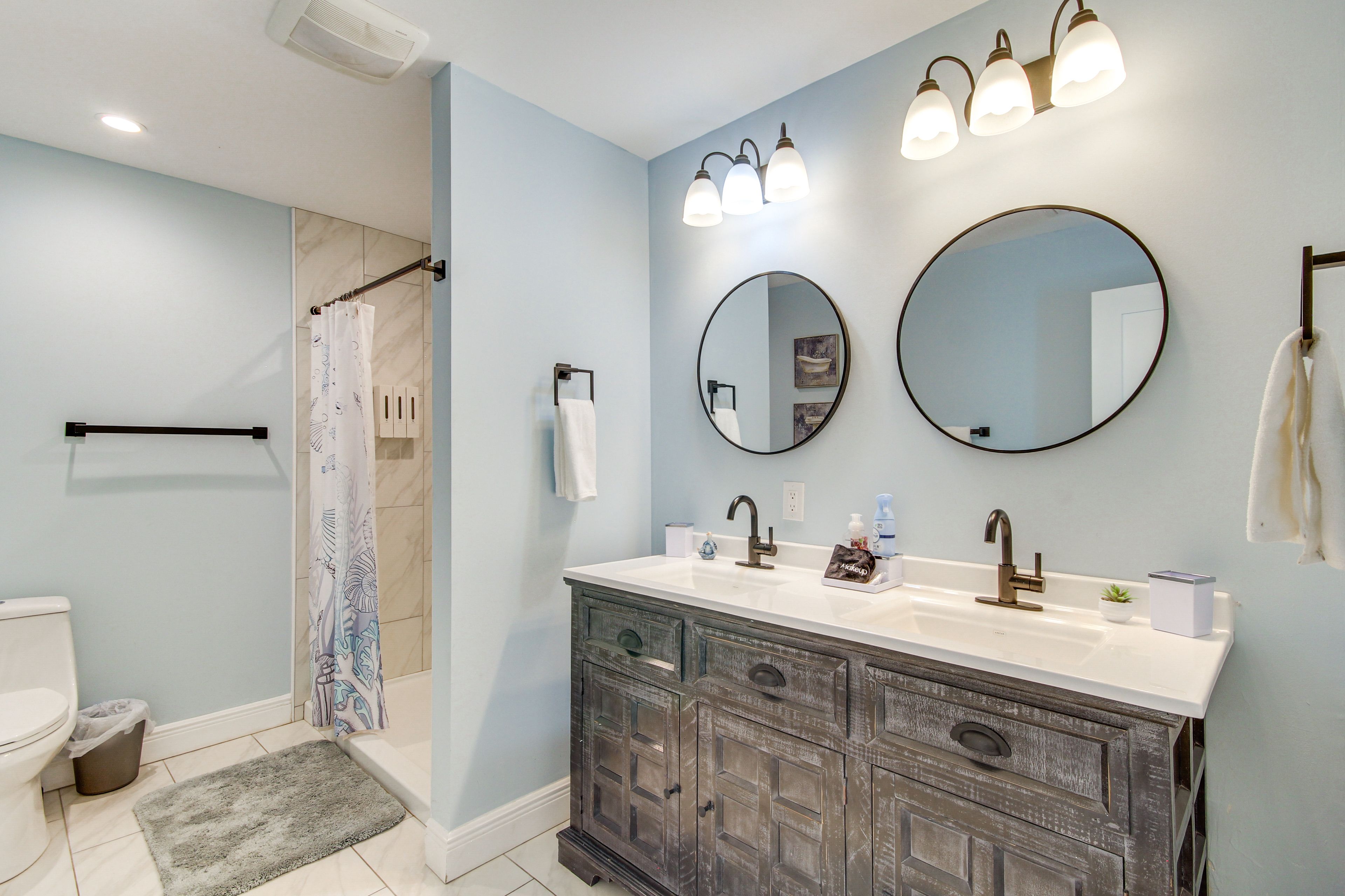 En-Suite Bathroom