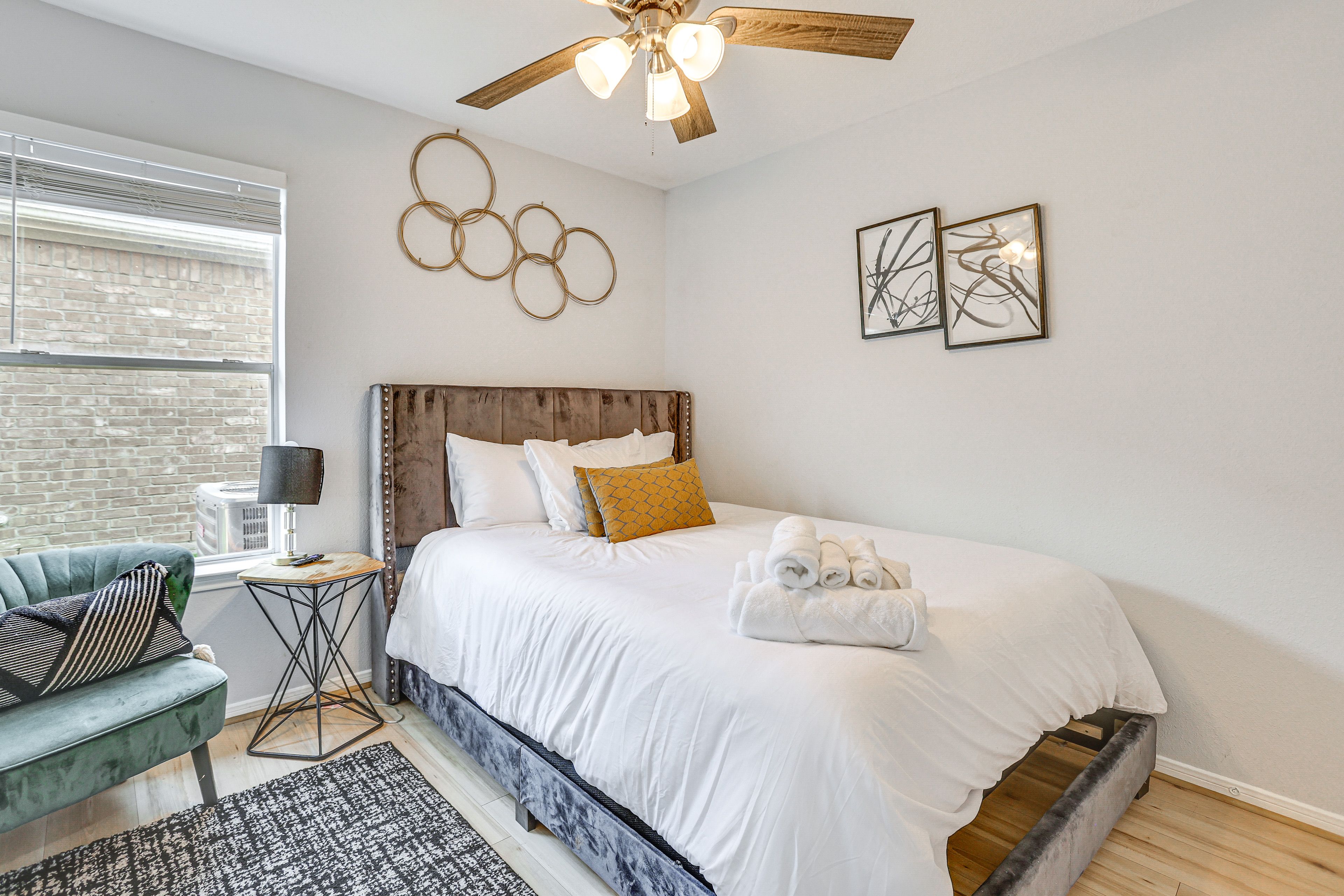 Bedroom 3 | Queen Bed