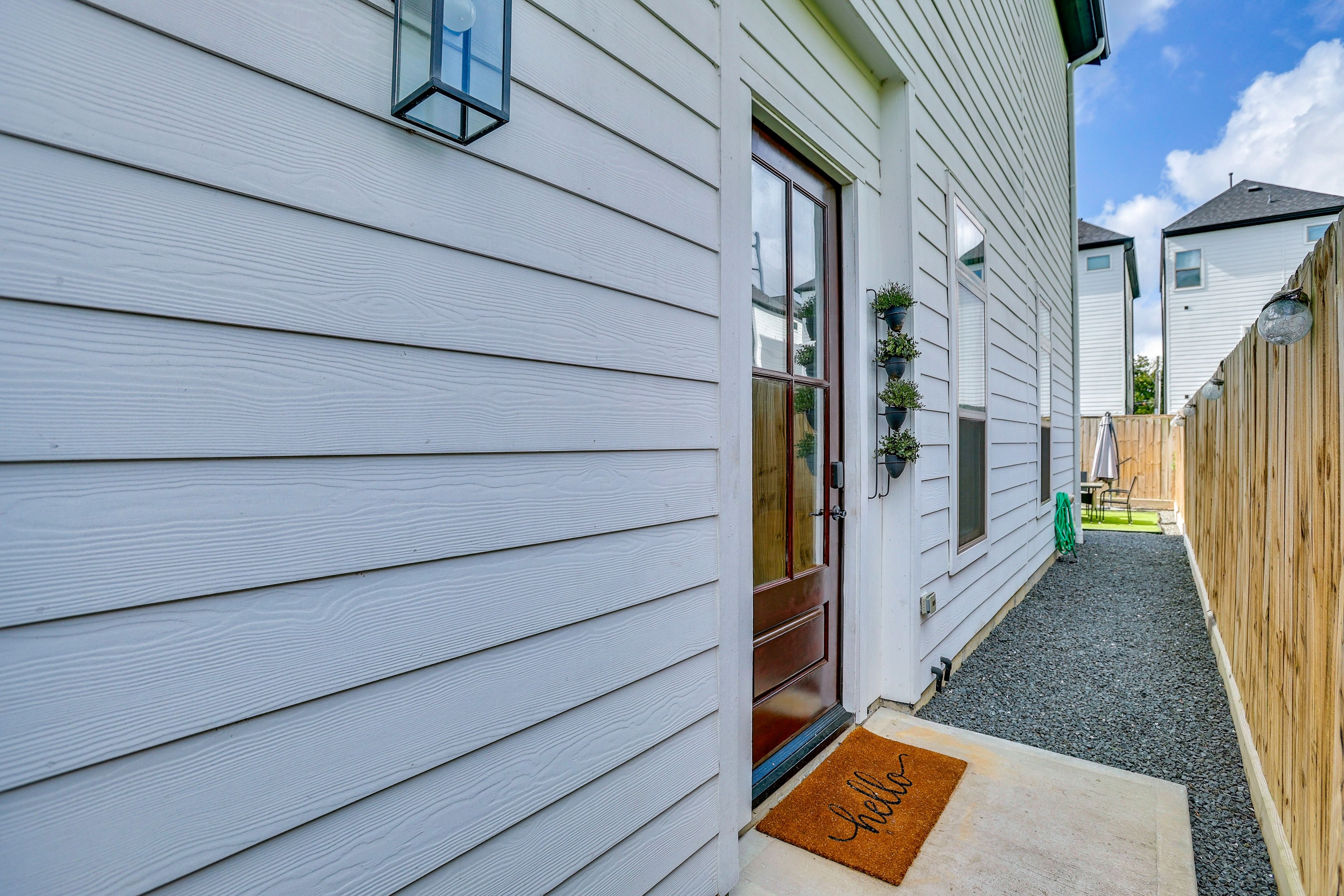 Parking | Garage (2 Vehicles) | Driveway (2 Vehicles)