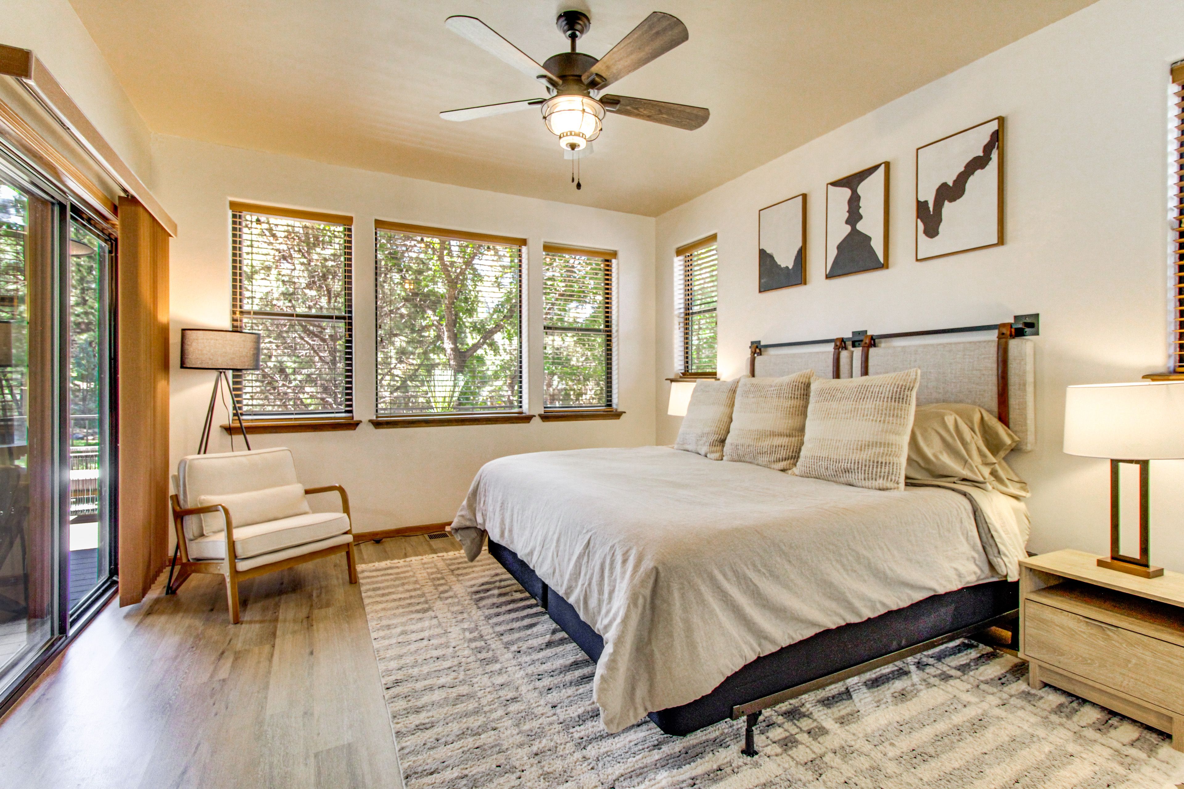 Bedroom 1 | King Bed