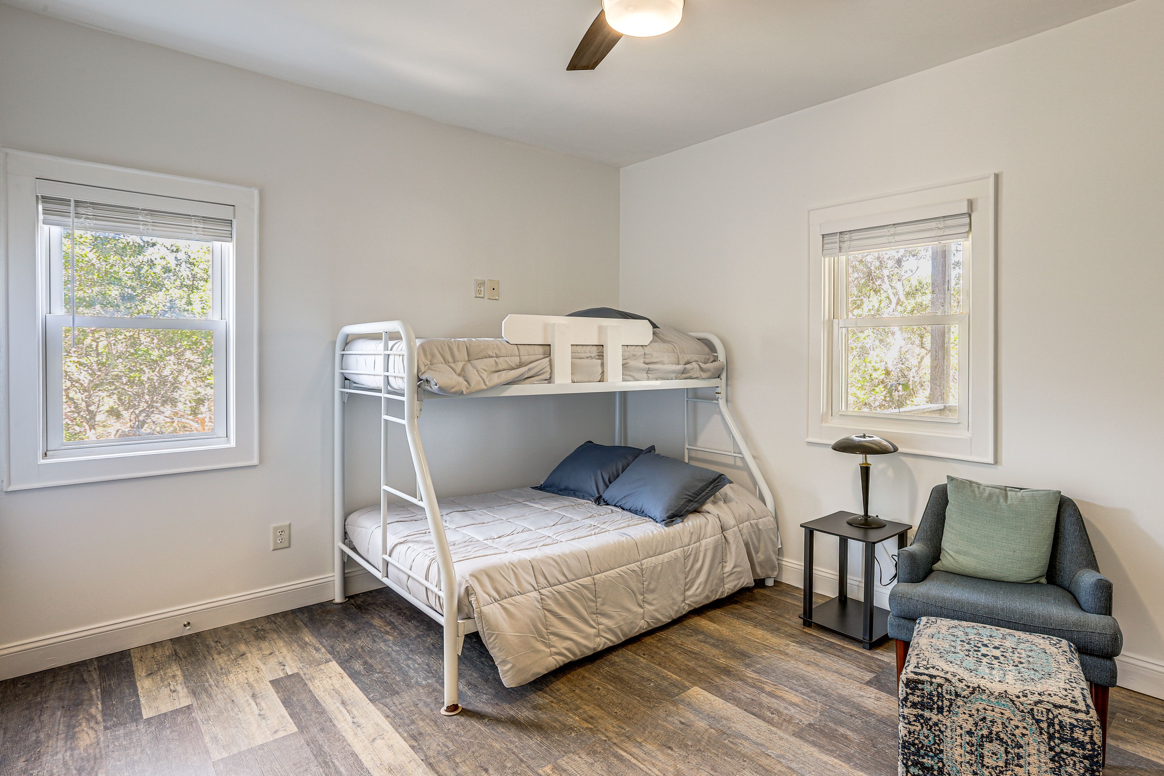 Bedroom 2 | Twin/Full Bunk Bed