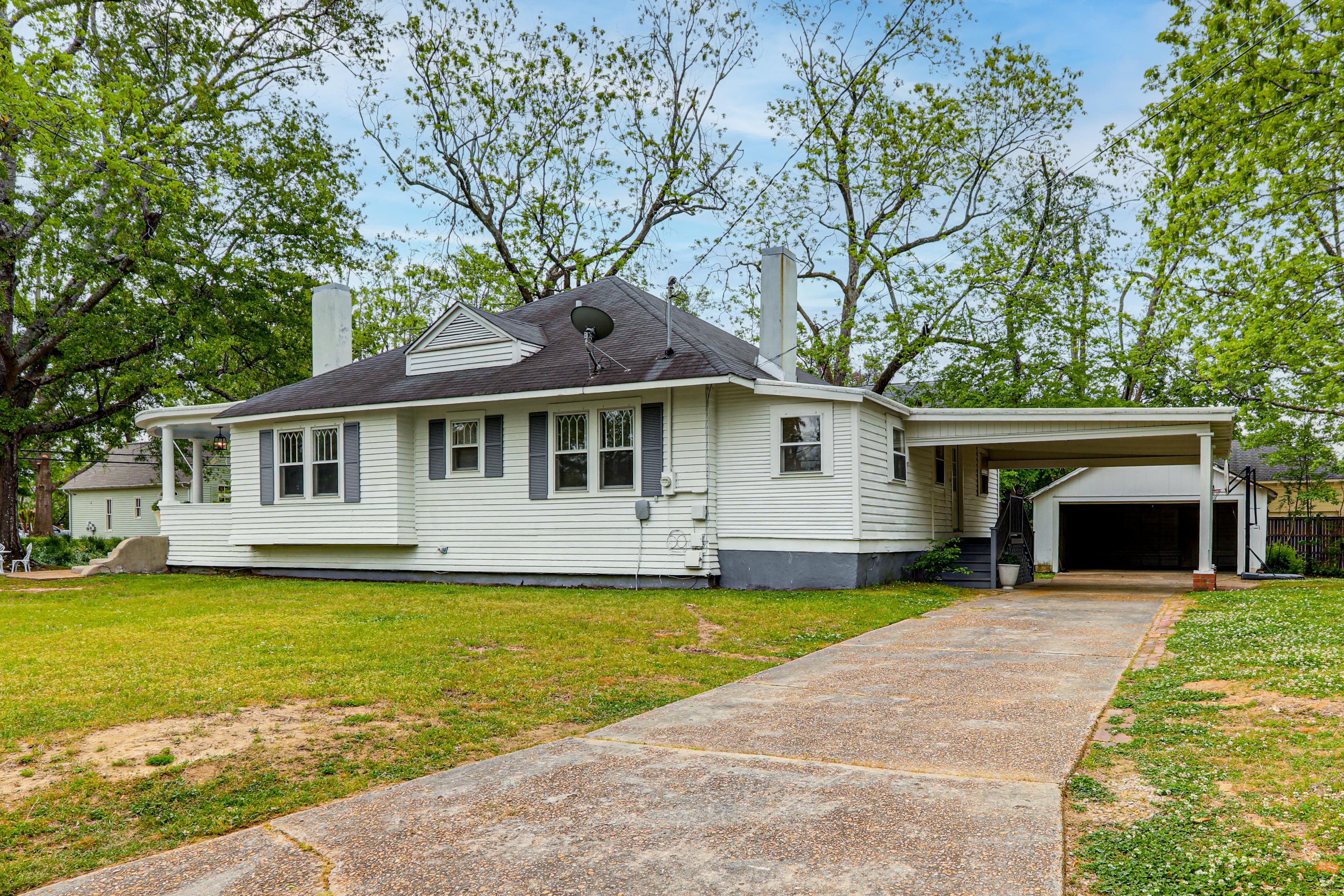 Exterior | Carport (1 Vehicle) | Driveway (2 Vehicles) | No Garage Parking