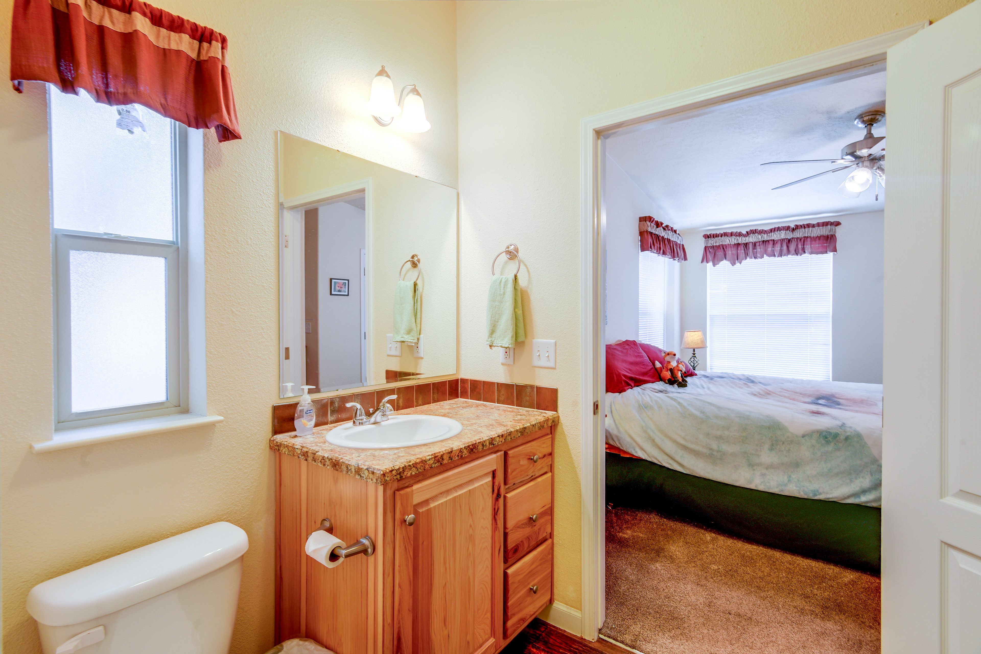 En-Suite Bathroom | Jetted Tub